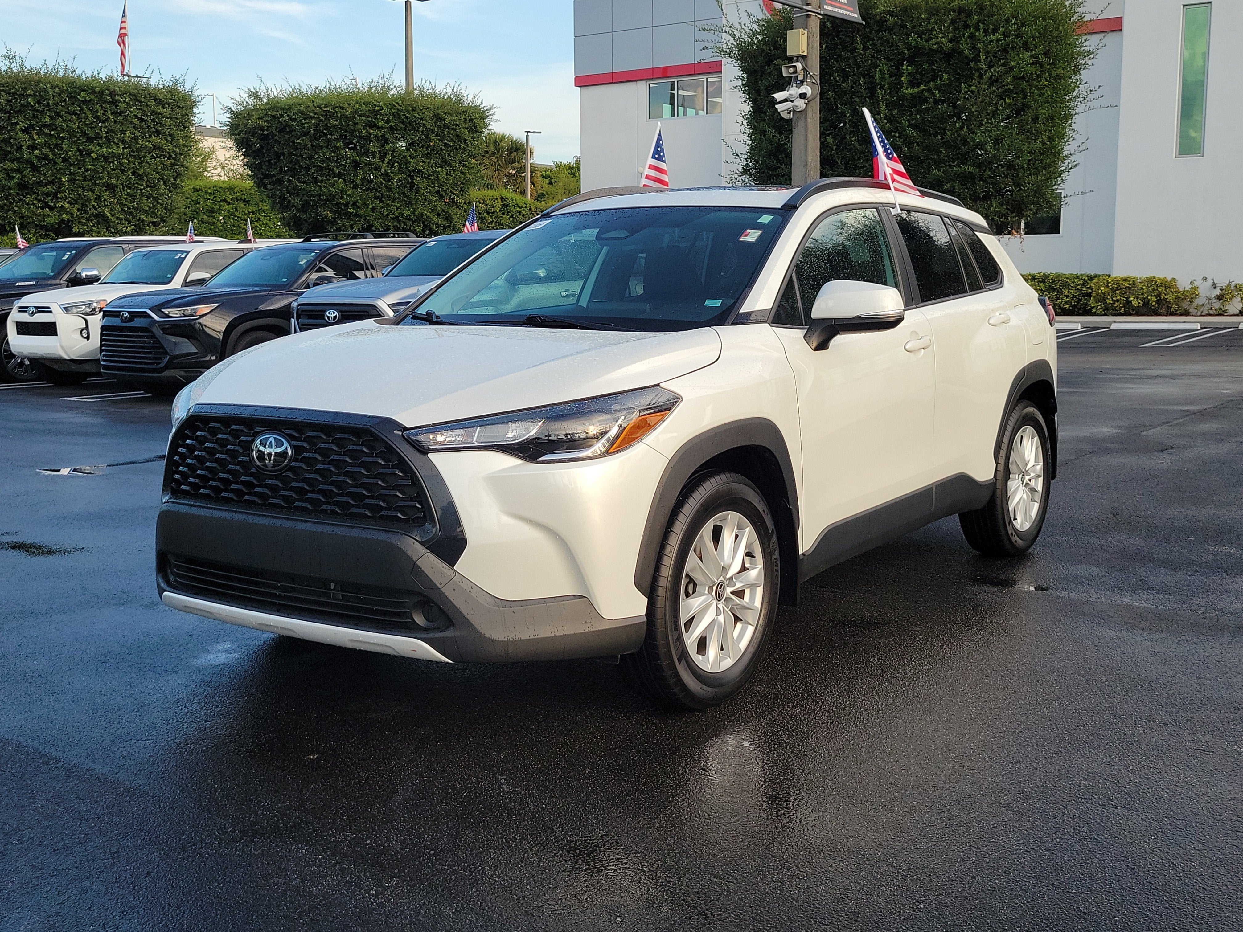 2024 Toyota Corolla Cross LE