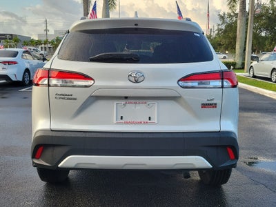 2024 Toyota Corolla Cross LE