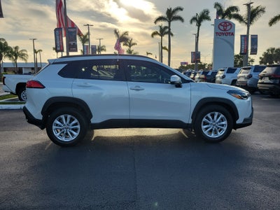 2024 Toyota Corolla Cross LE