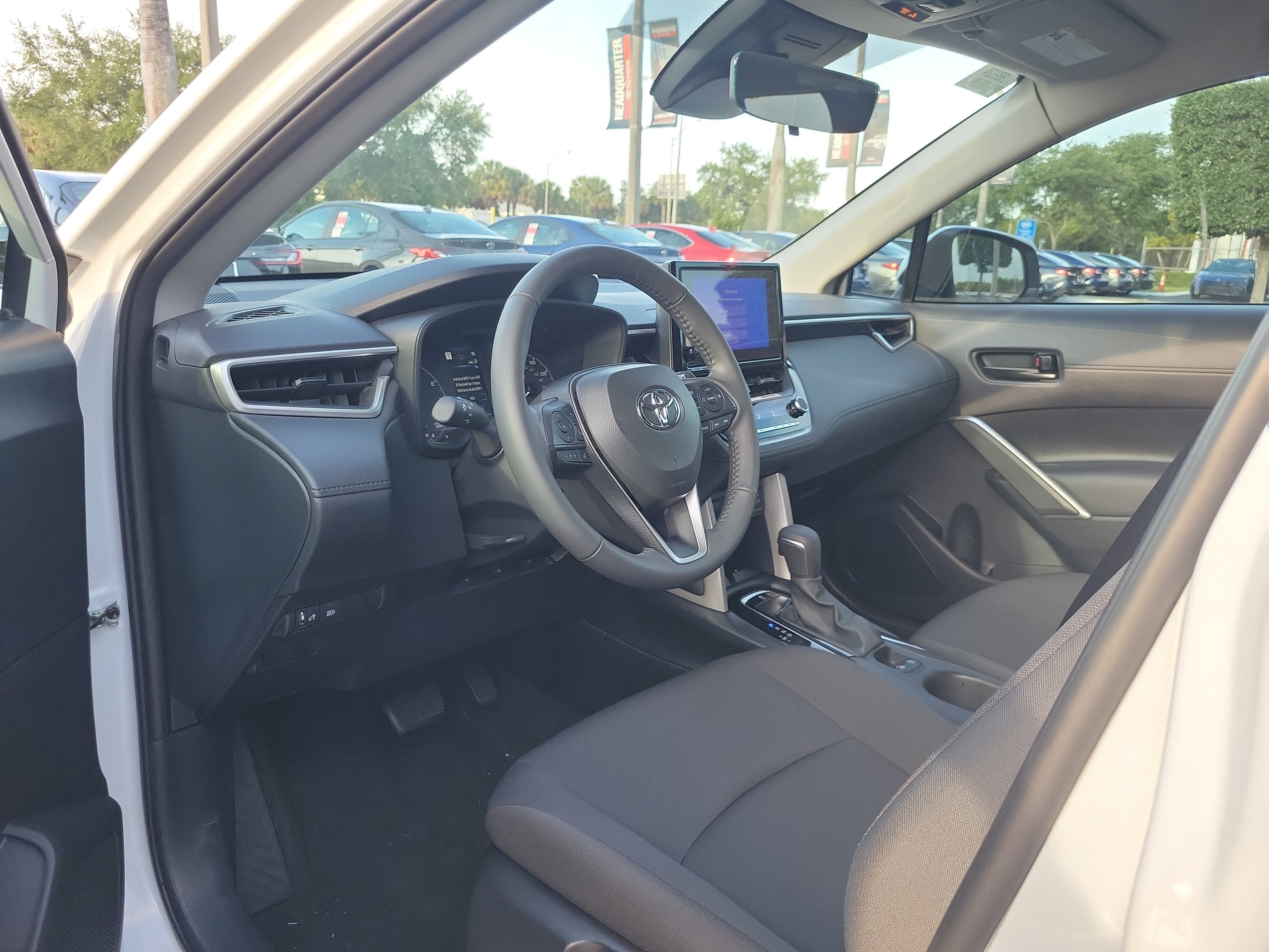 2024 Toyota Corolla Cross LE