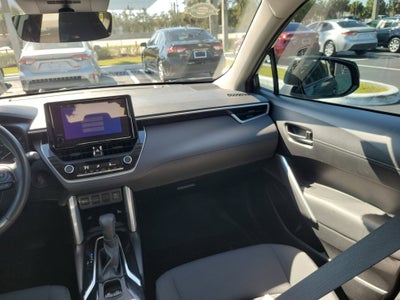 2024 Toyota Corolla Cross LE