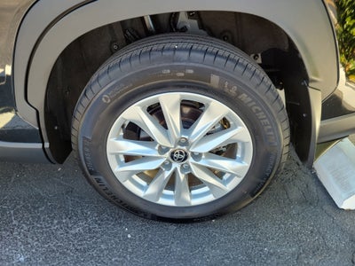 2025 Toyota Corolla Cross LE