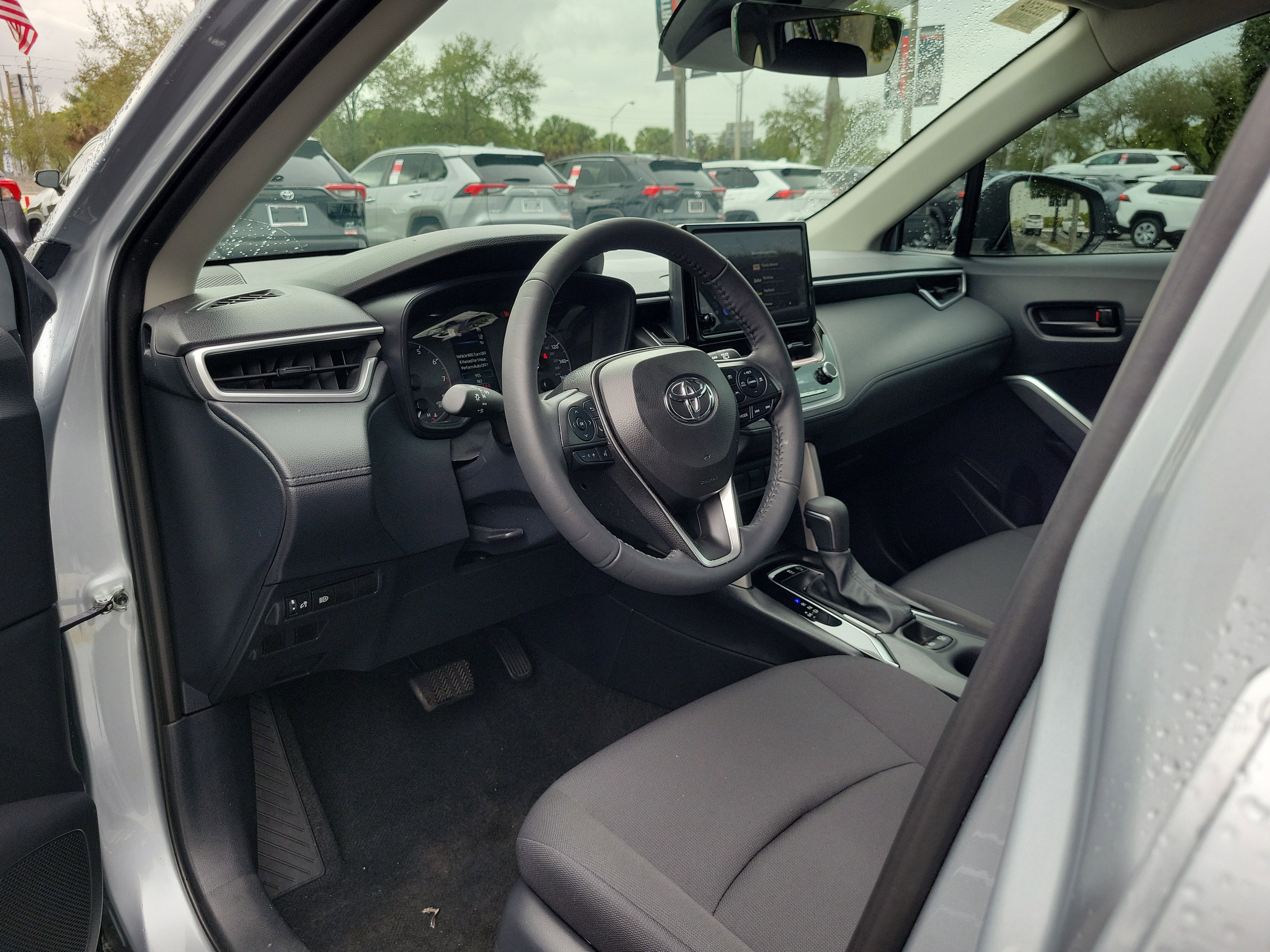 2024 Toyota Corolla Cross LE