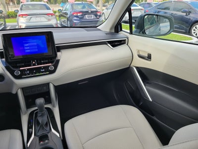 2025 Toyota Corolla Cross LE