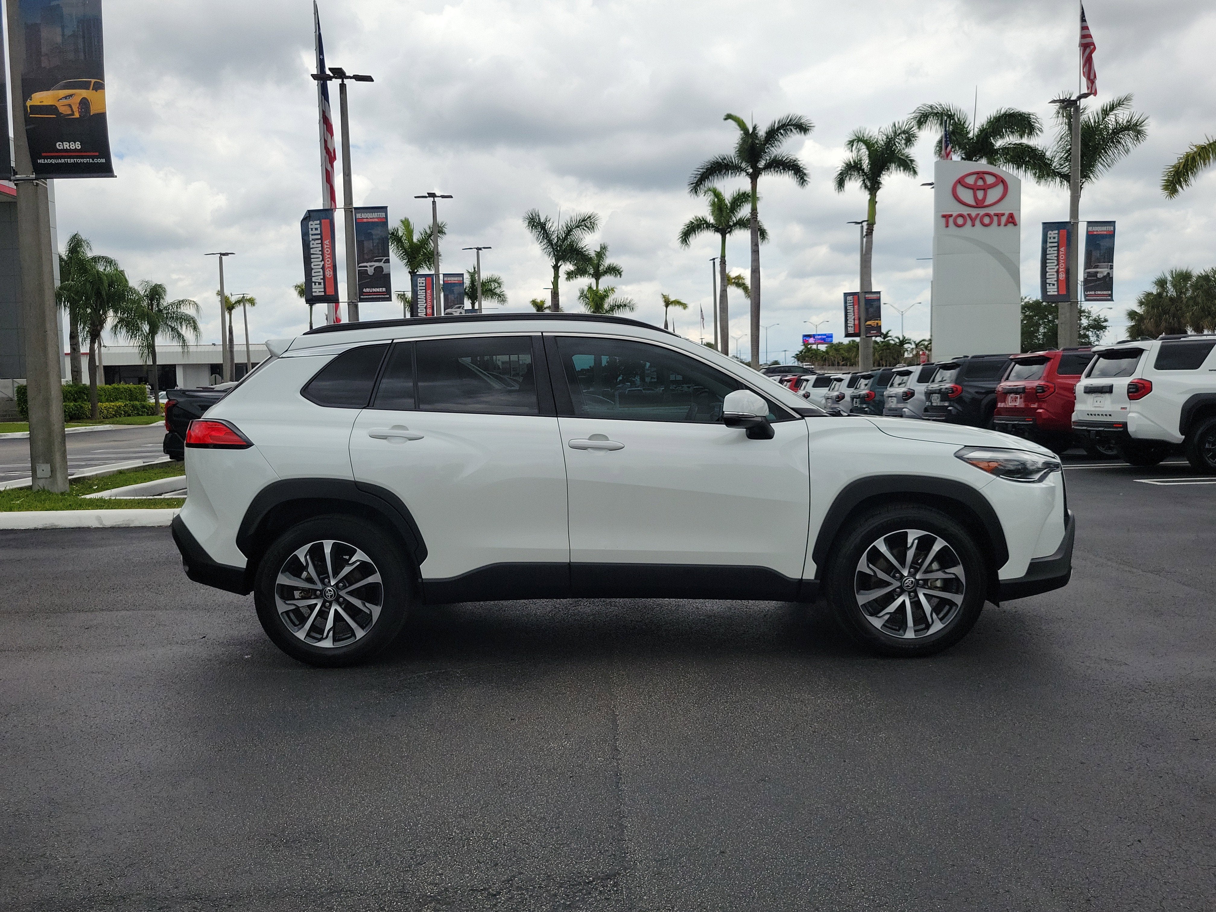 2023 Toyota Corolla Cross XLE