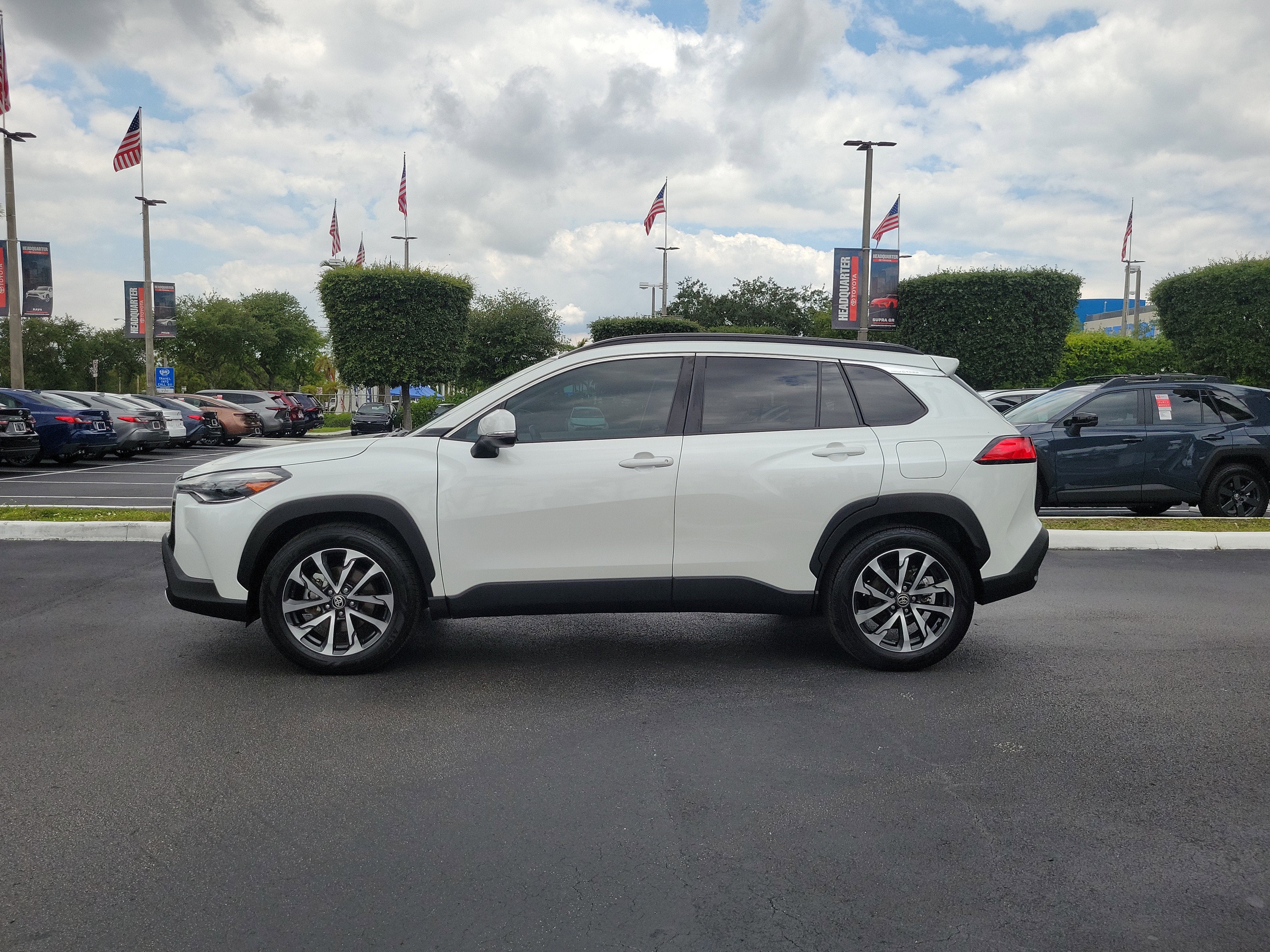 2023 Toyota Corolla Cross XLE