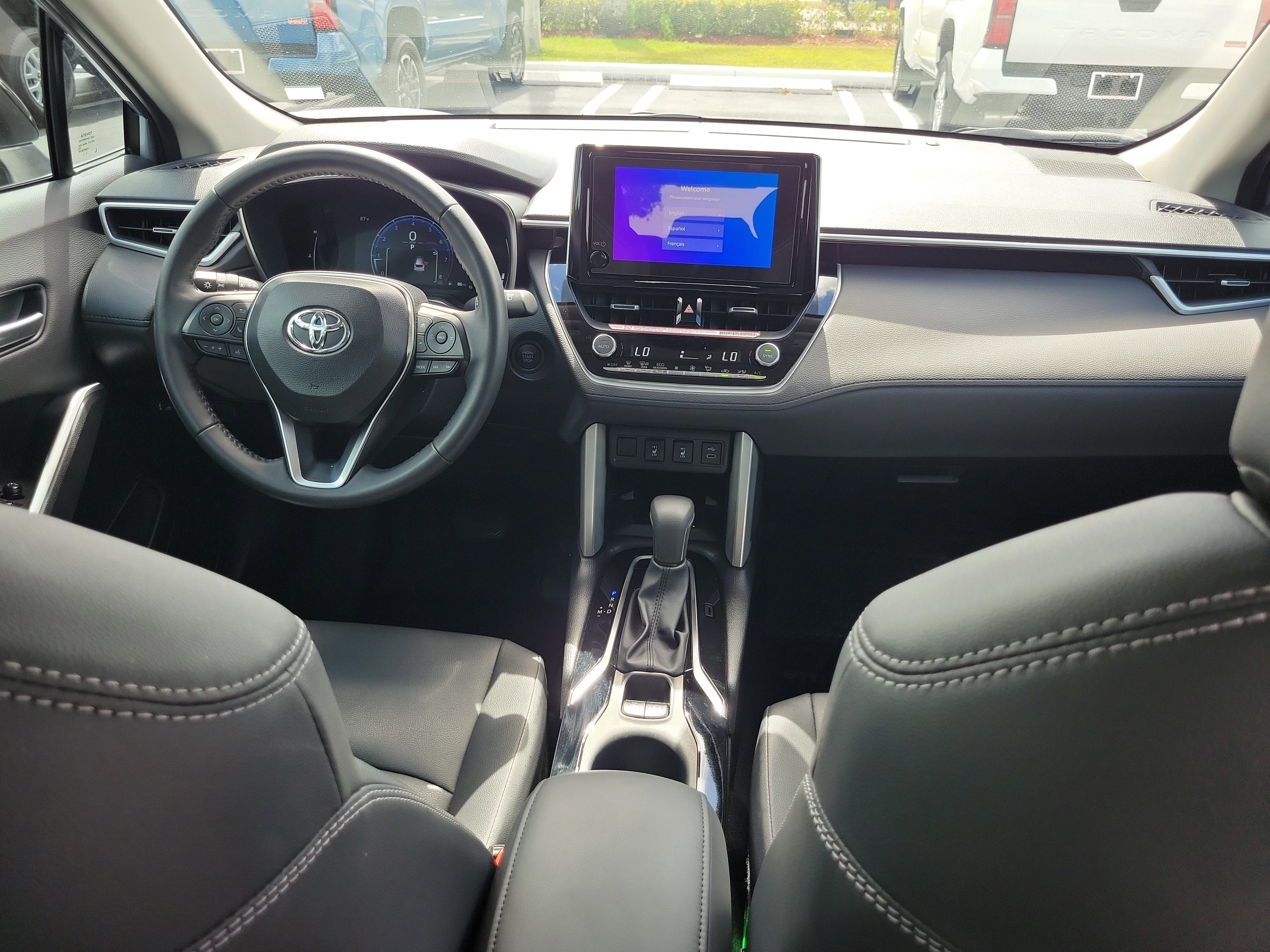 2025 Toyota Corolla Cross XLE