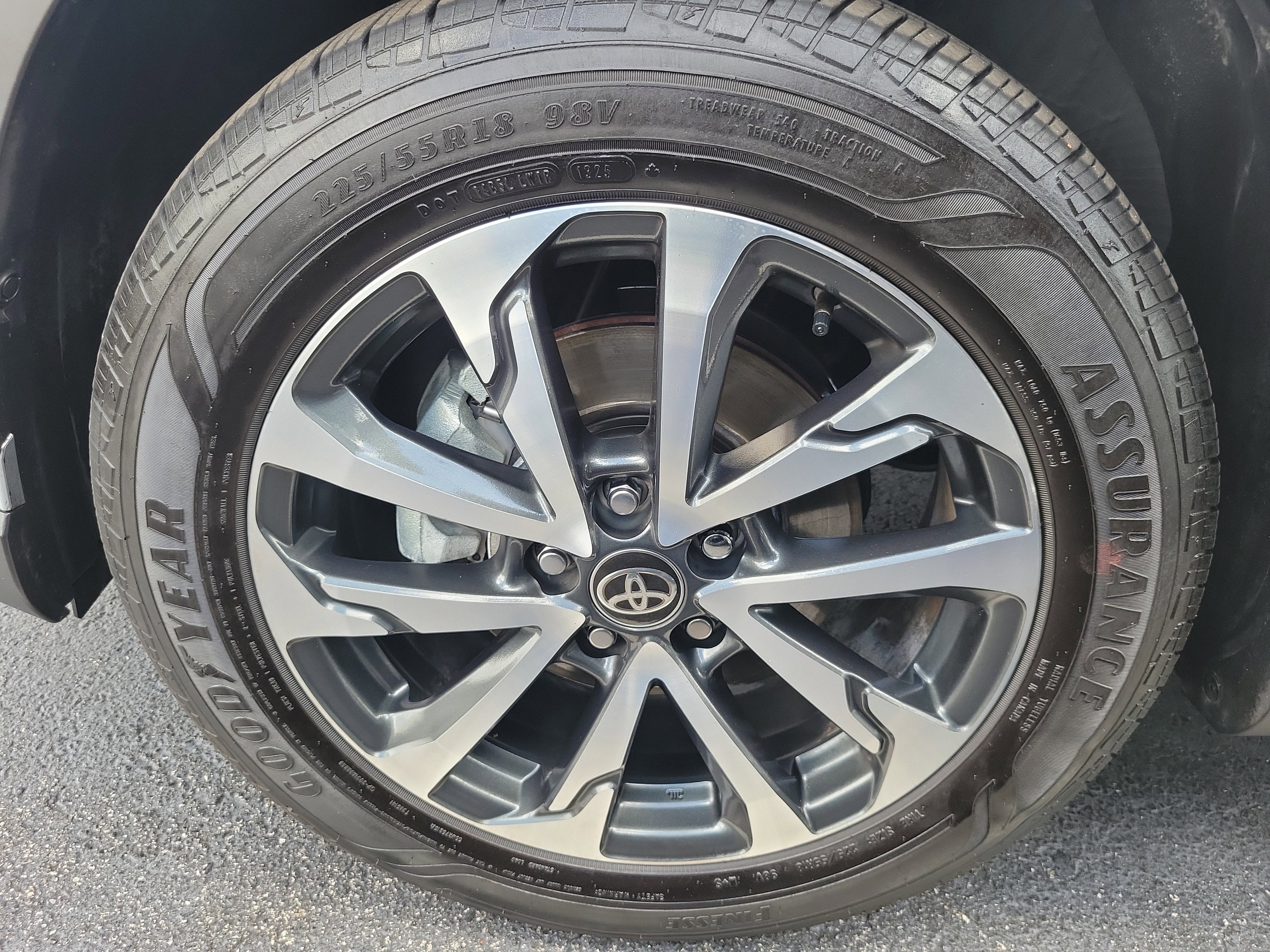 2025 Toyota Corolla Cross XLE