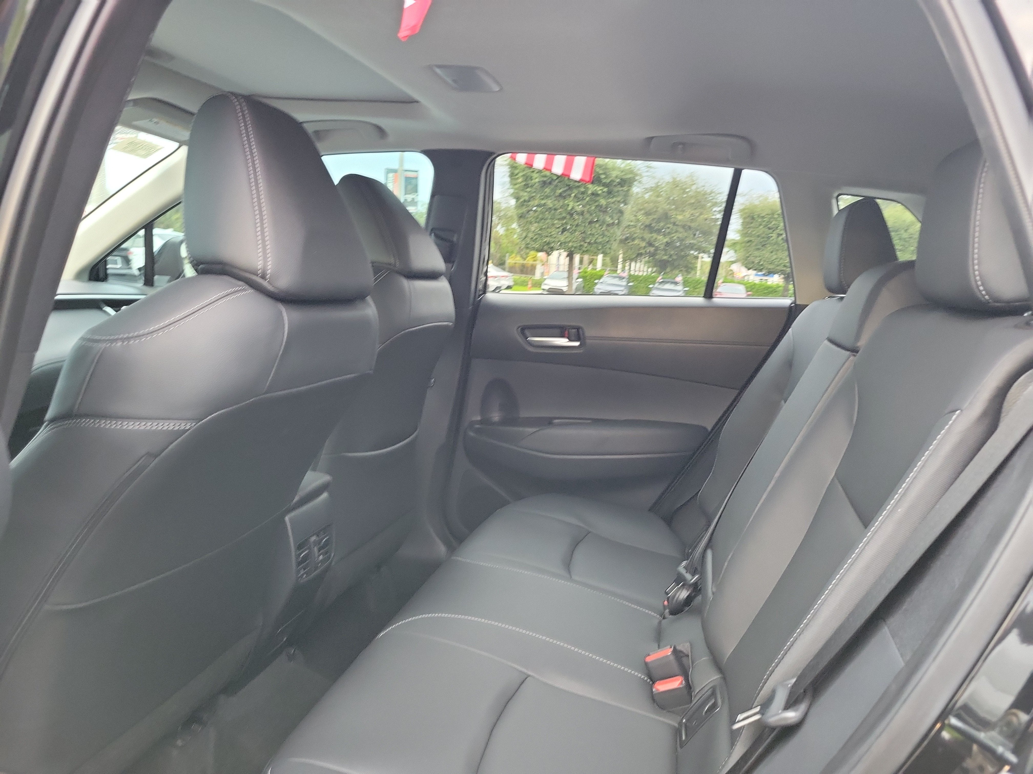 2025 Toyota Corolla Cross XLE