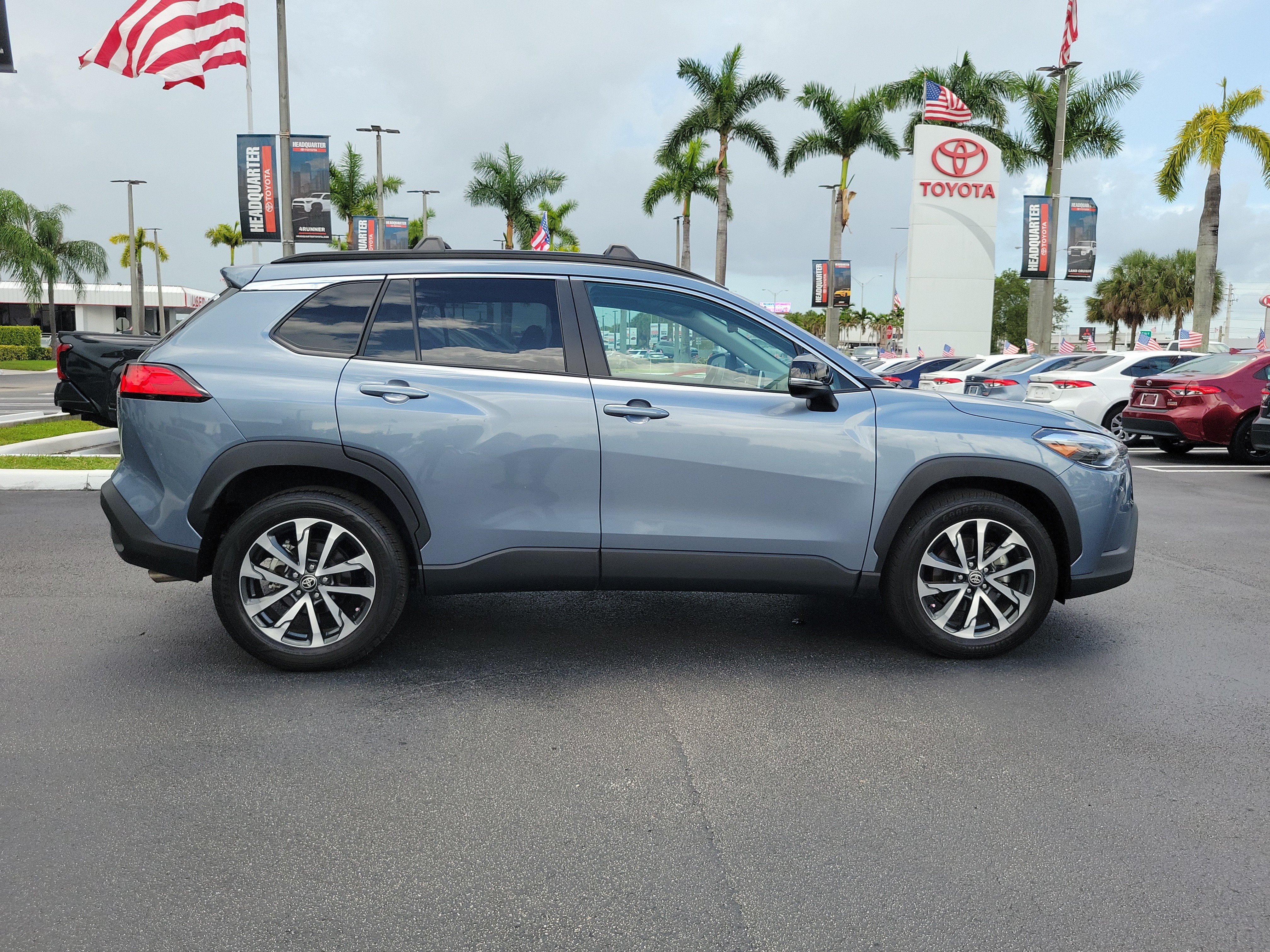 2025 Toyota Corolla Cross XLE
