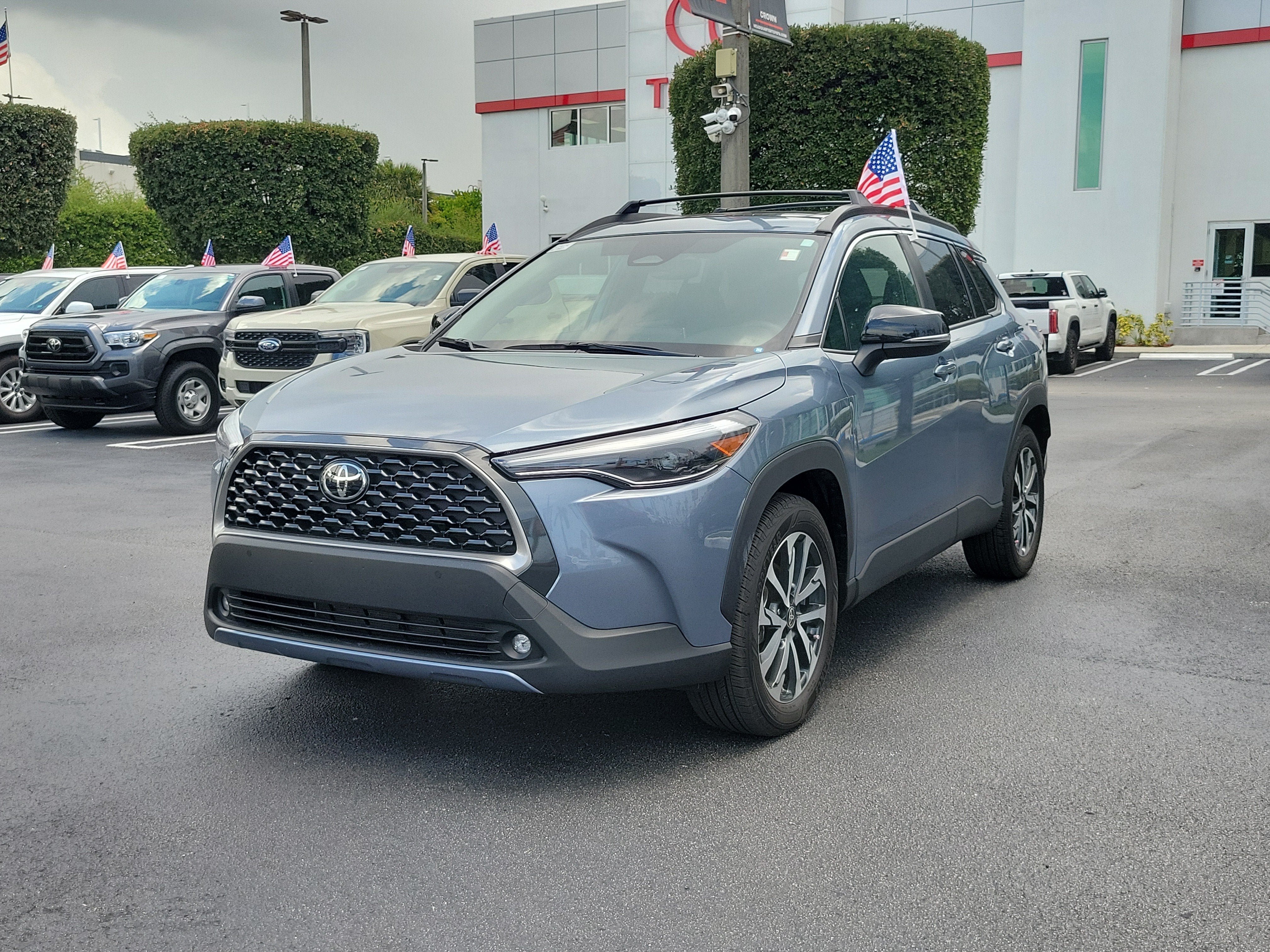 2025 Toyota Corolla Cross XLE
