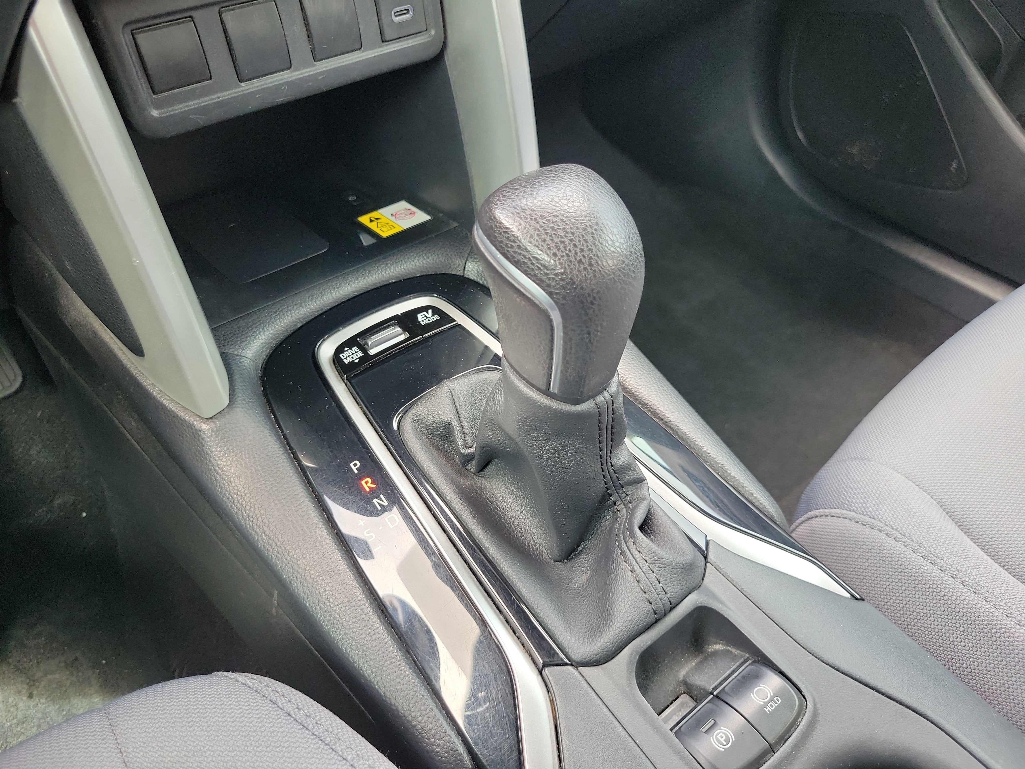 2023 Toyota Corolla Cross Hybrid SE