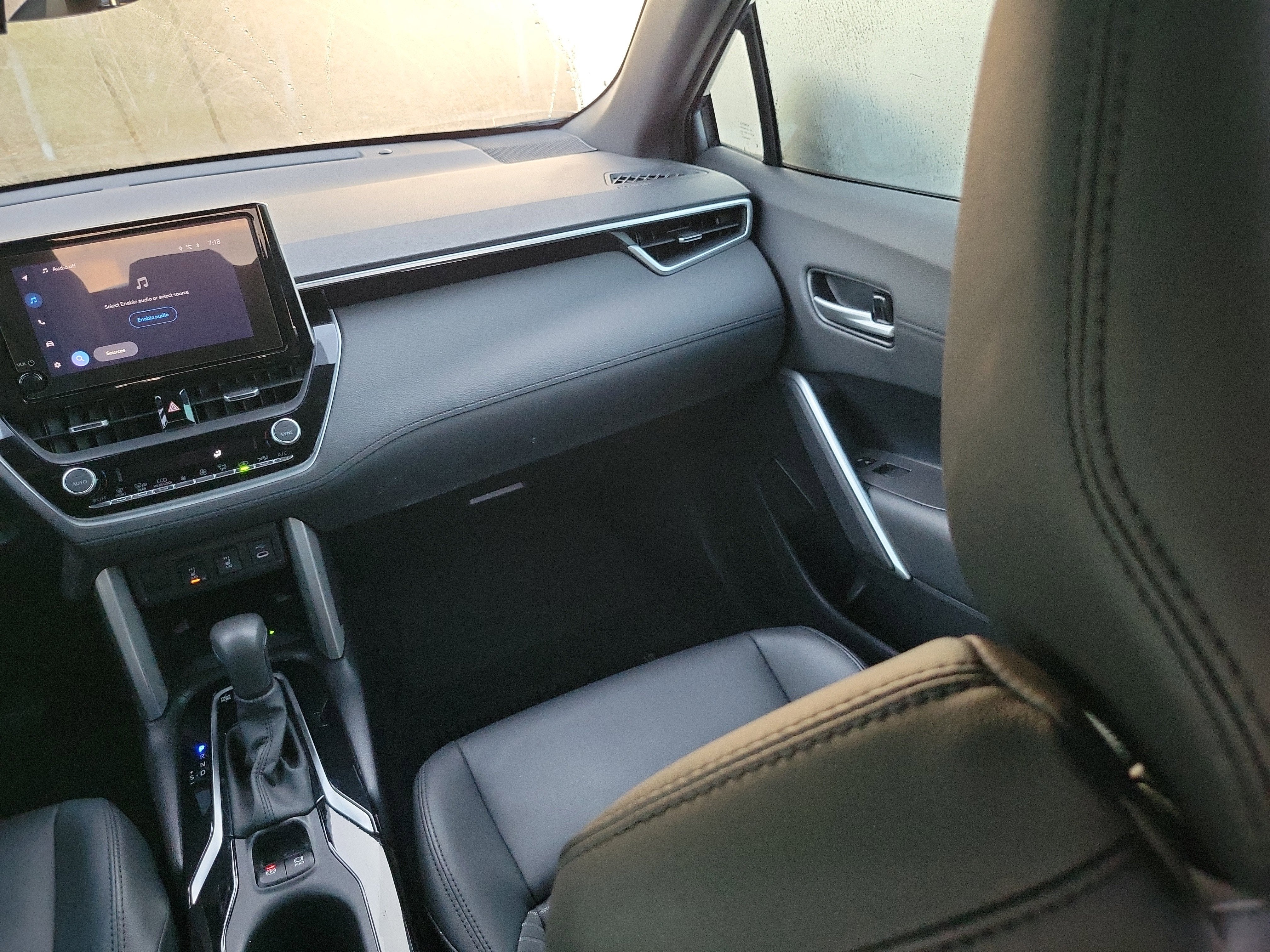 2024 Toyota Corolla Cross Hybrid SE