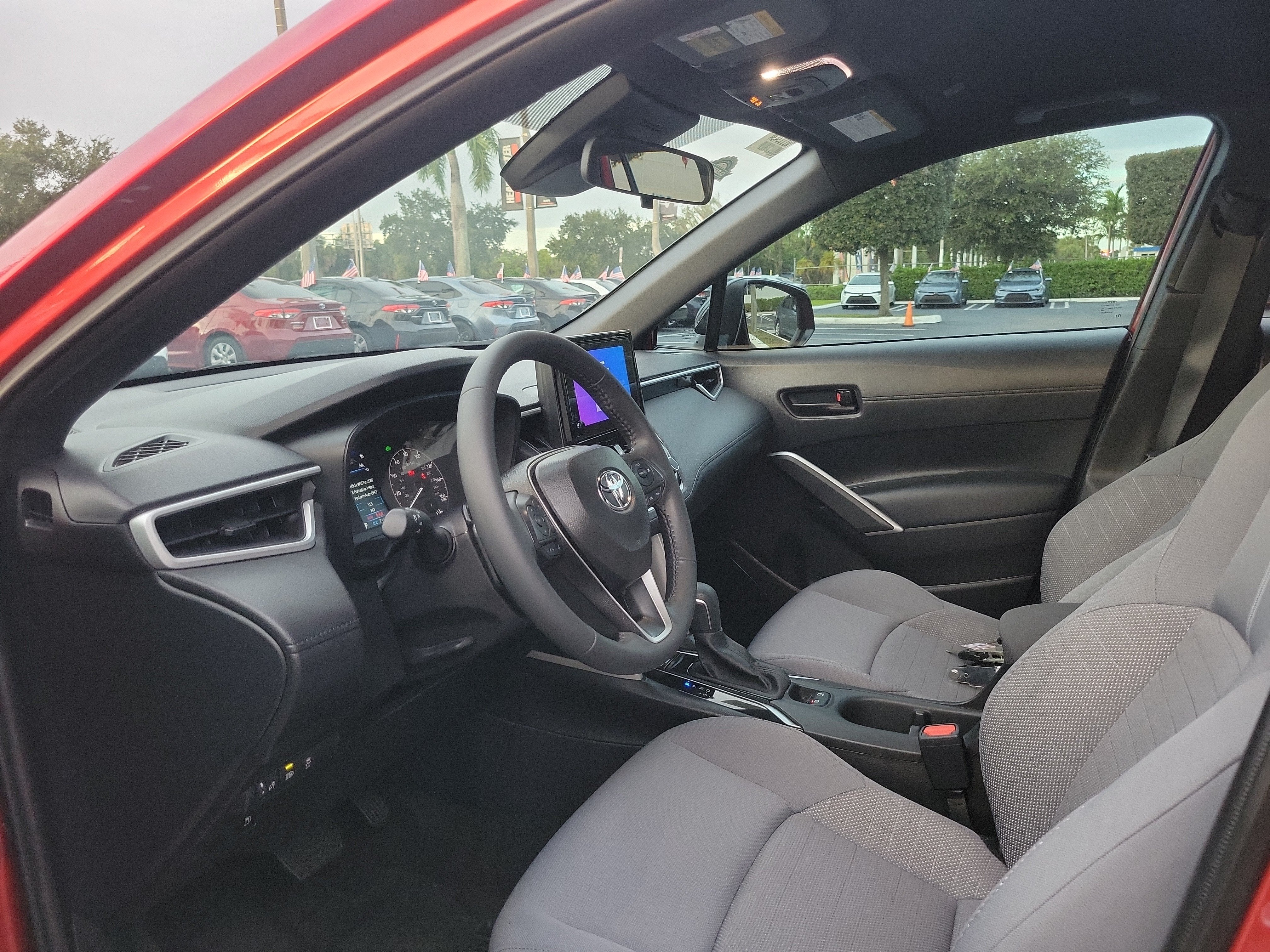 2025 Toyota Corolla Cross Hybrid SE