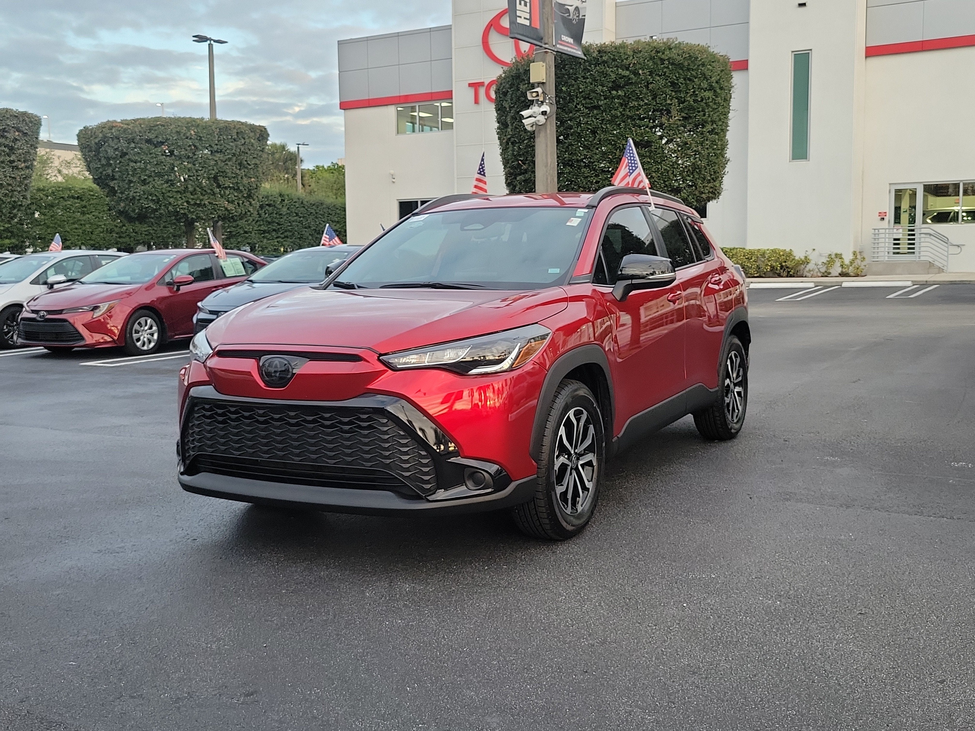 2025 Toyota Corolla Cross Hybrid SE