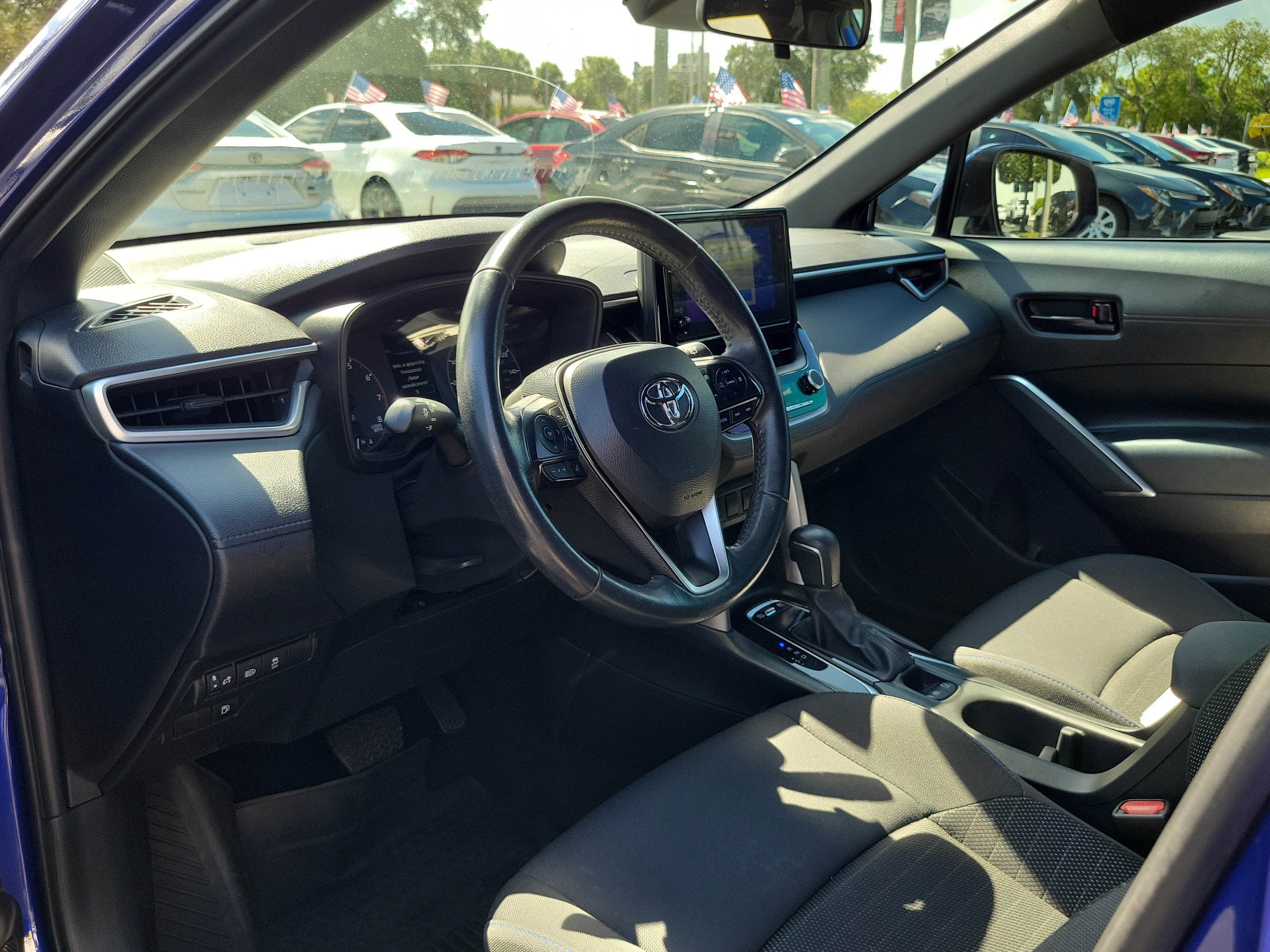 2023 Toyota Corolla Cross Hybrid SE