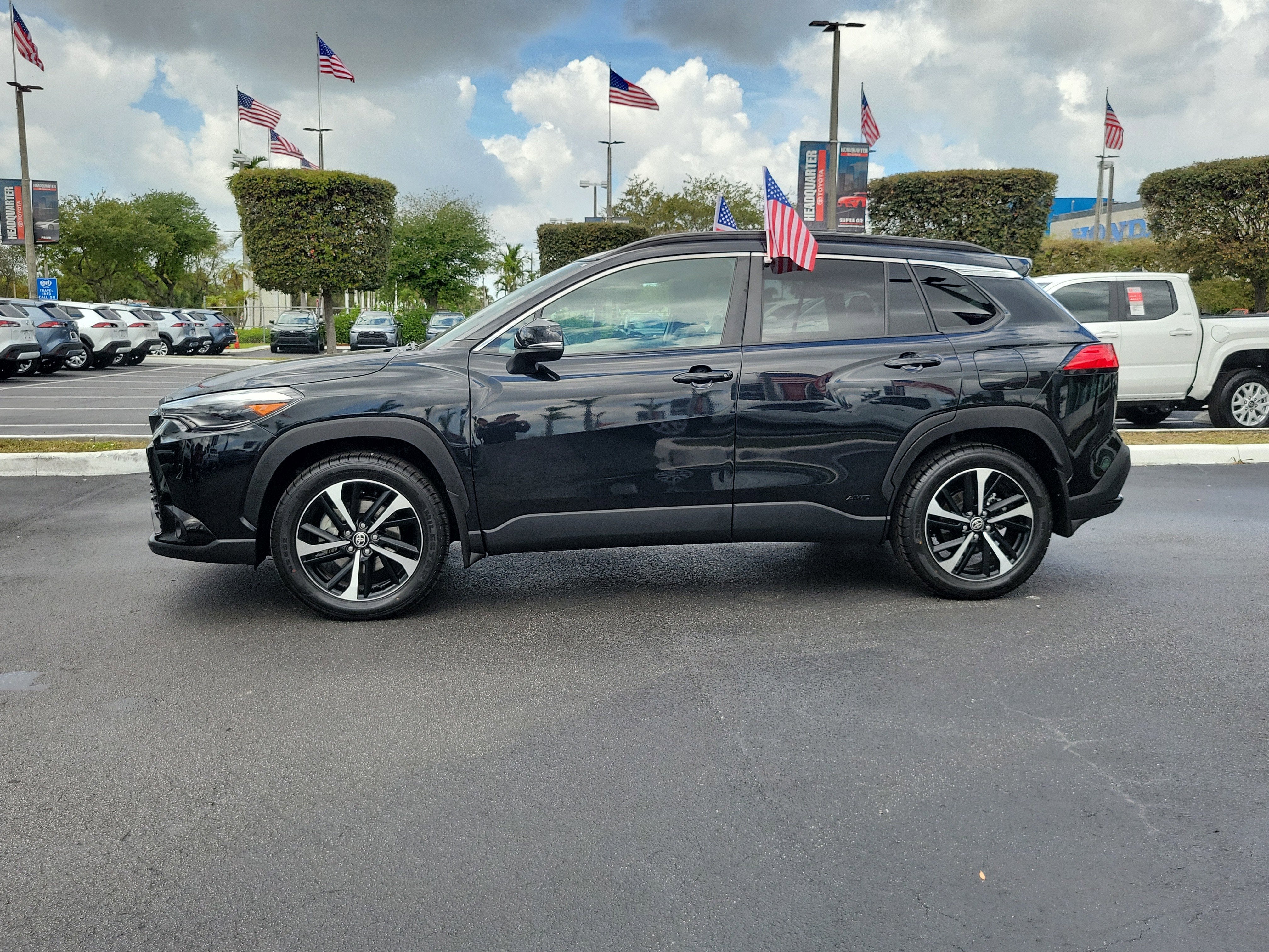 2024 Toyota Corolla Cross Hybrid SE