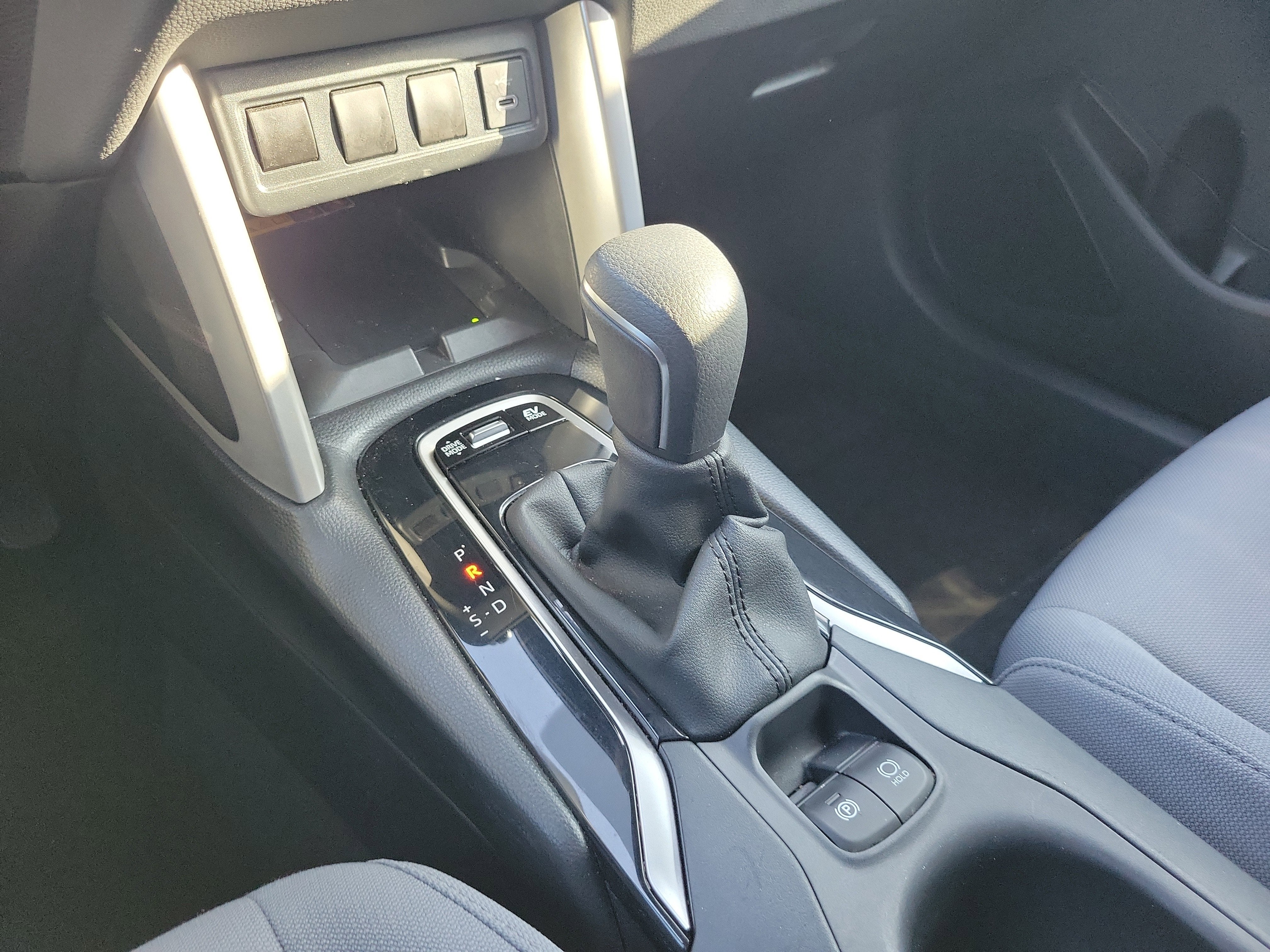 2024 Toyota Corolla Cross Hybrid SE