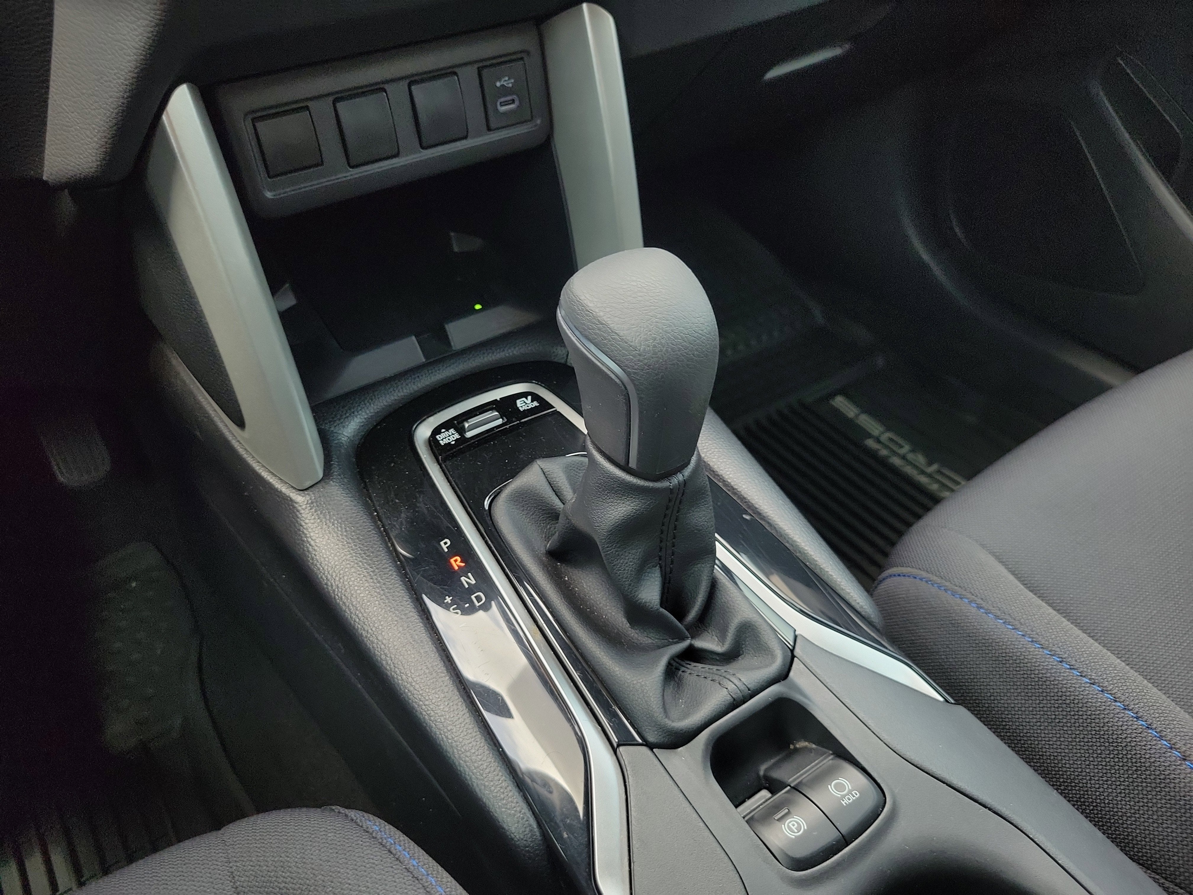 2025 Toyota Corolla Cross Hybrid SE