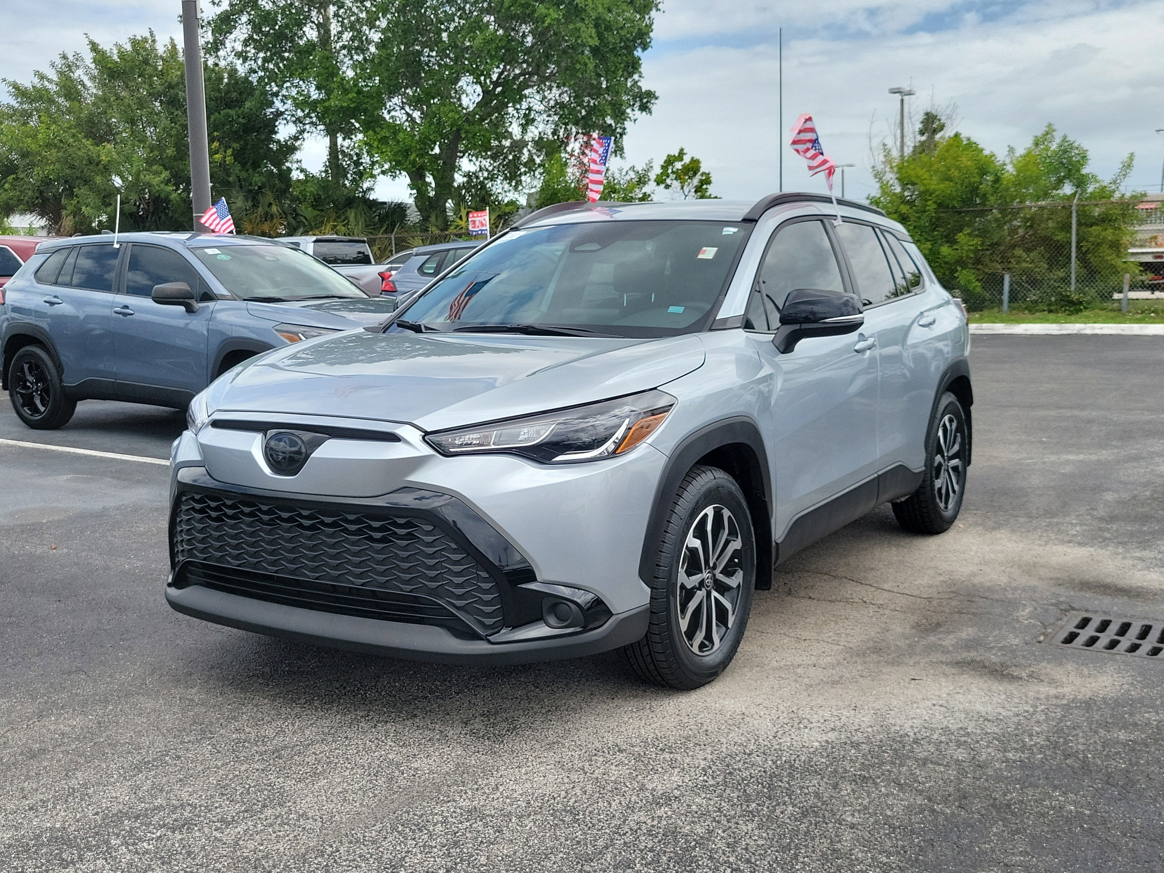 2025 Toyota Corolla Cross Hybrid SE