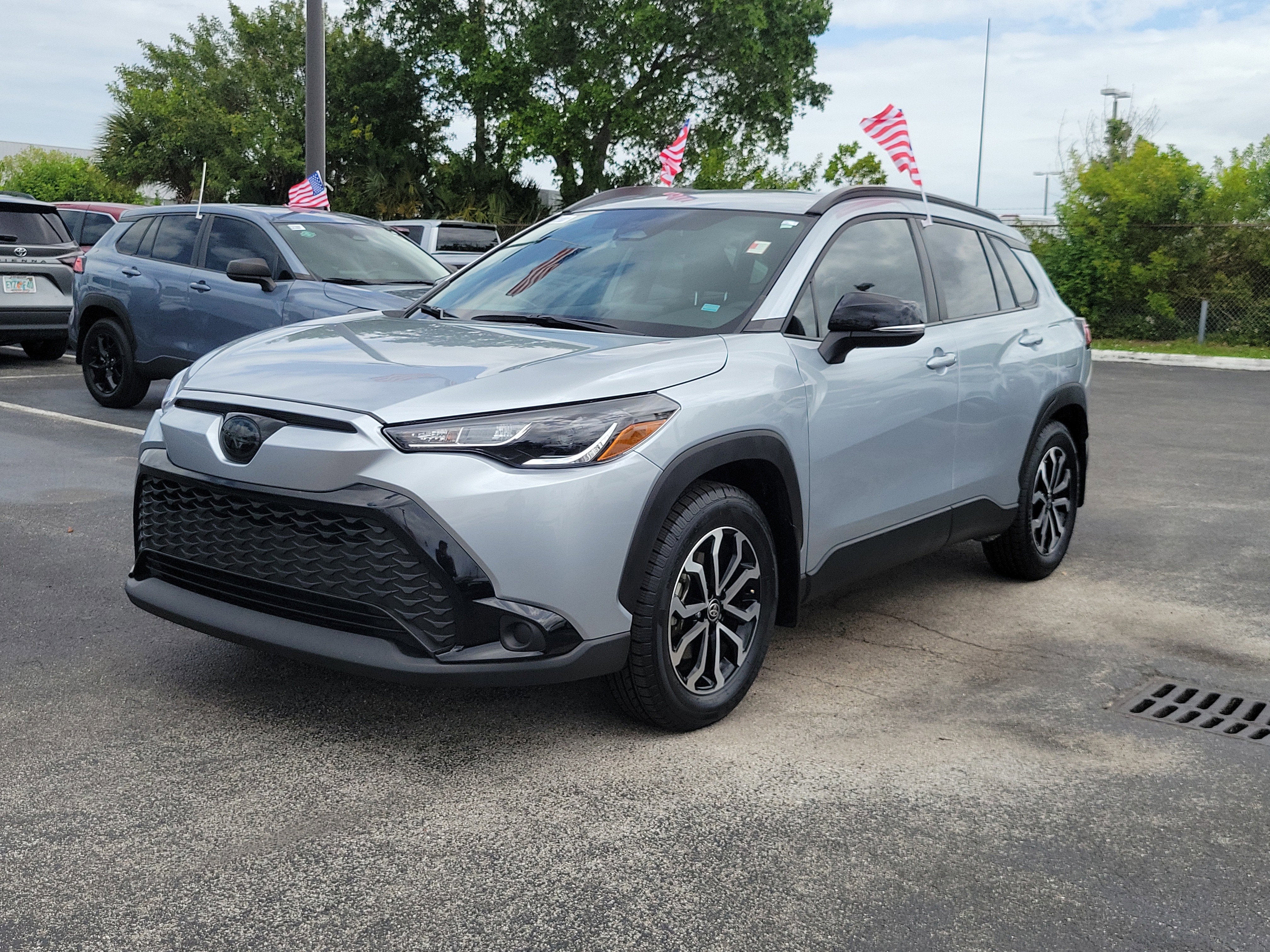 2025 Toyota Corolla Cross Hybrid SE