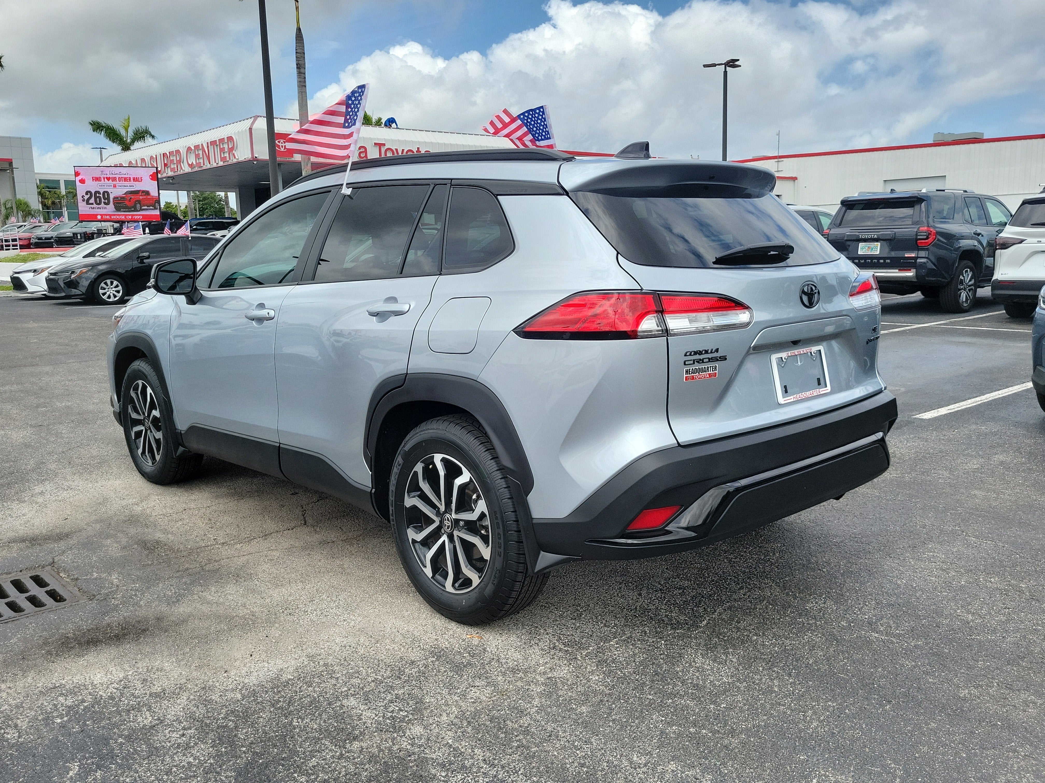 2025 Toyota Corolla Cross Hybrid SE