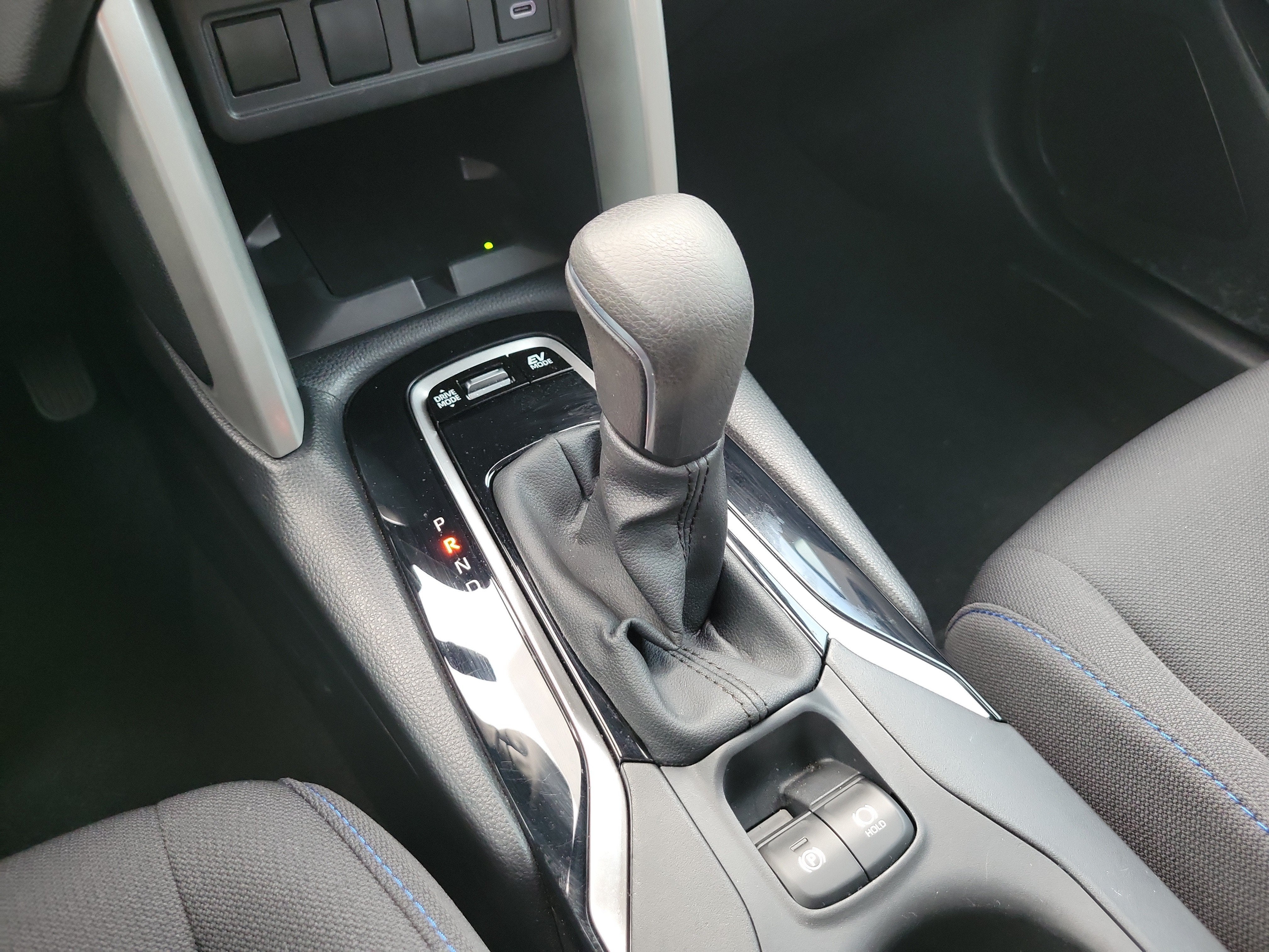 2024 Toyota Corolla Cross Hybrid SE