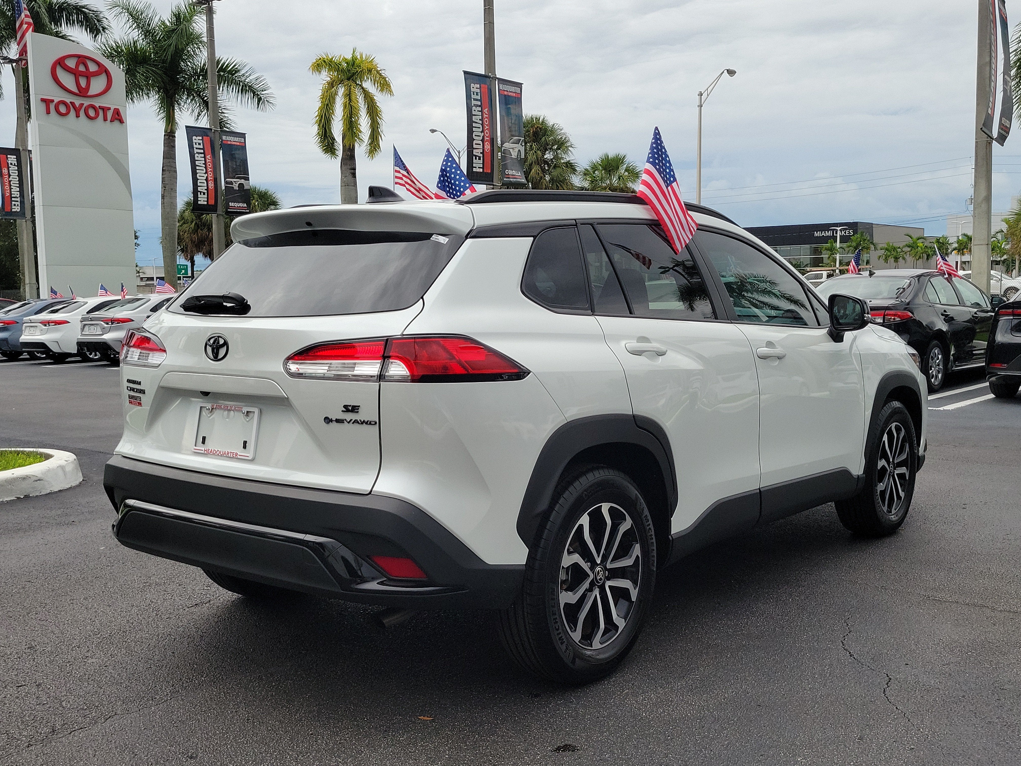 2025 Toyota Corolla Cross Hybrid SE