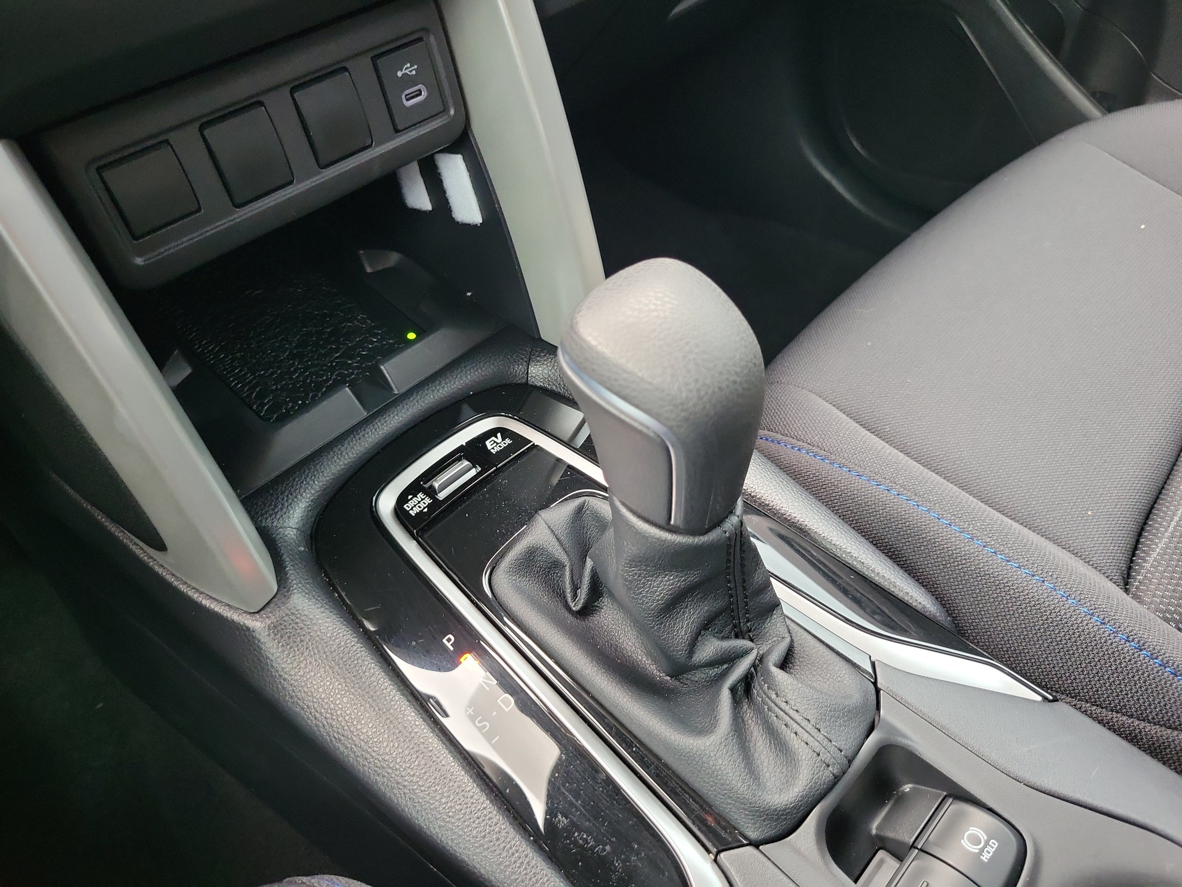 2025 Toyota Corolla Cross Hybrid SE