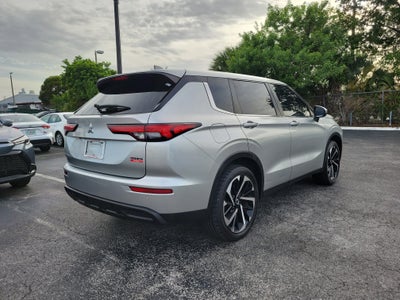 2022 Mitsubishi Outlander ES