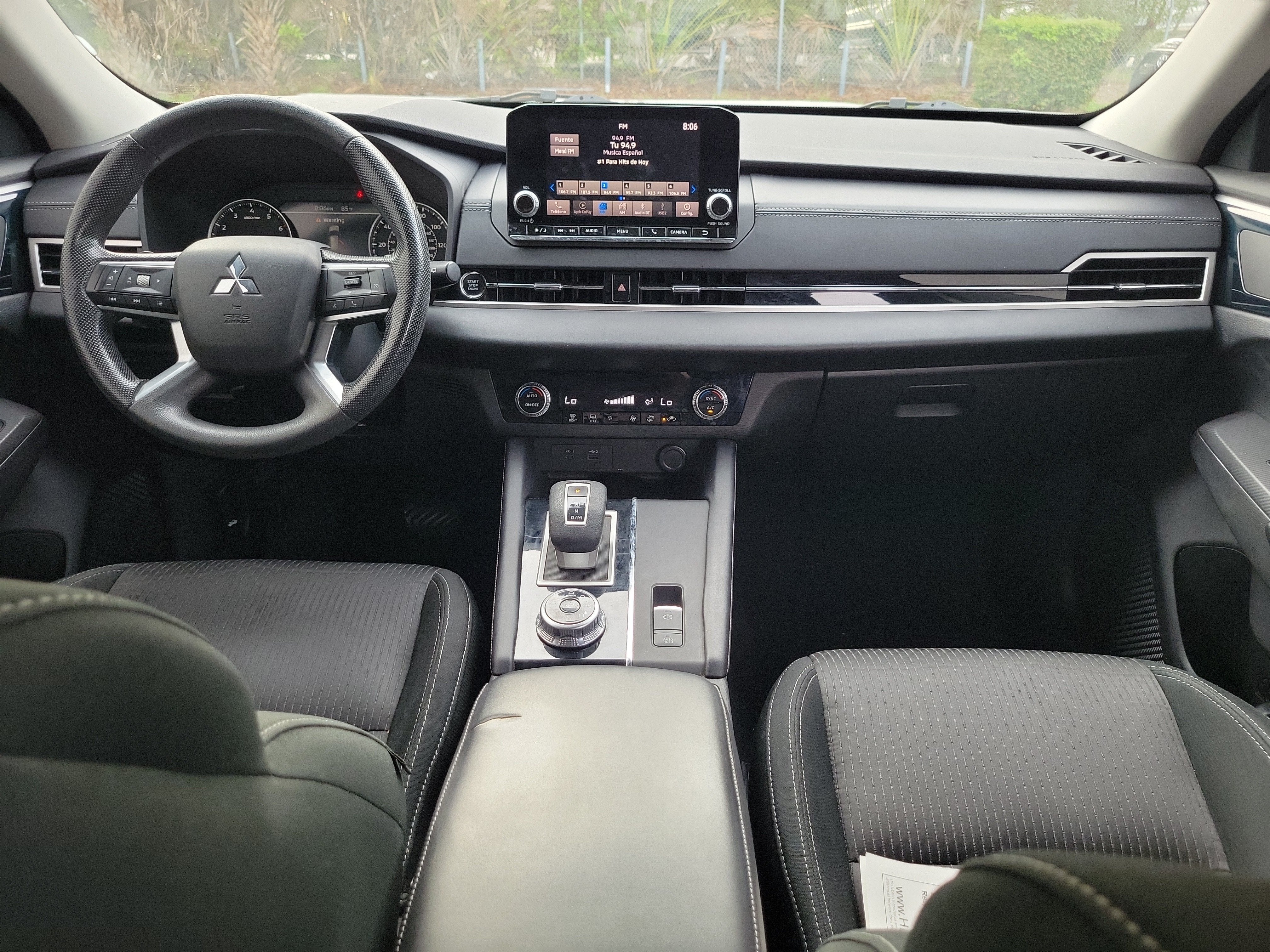 2022 Mitsubishi Outlander ES