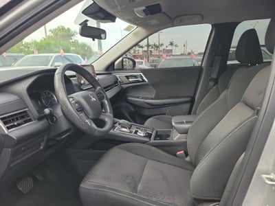2022 Mitsubishi Outlander ES
