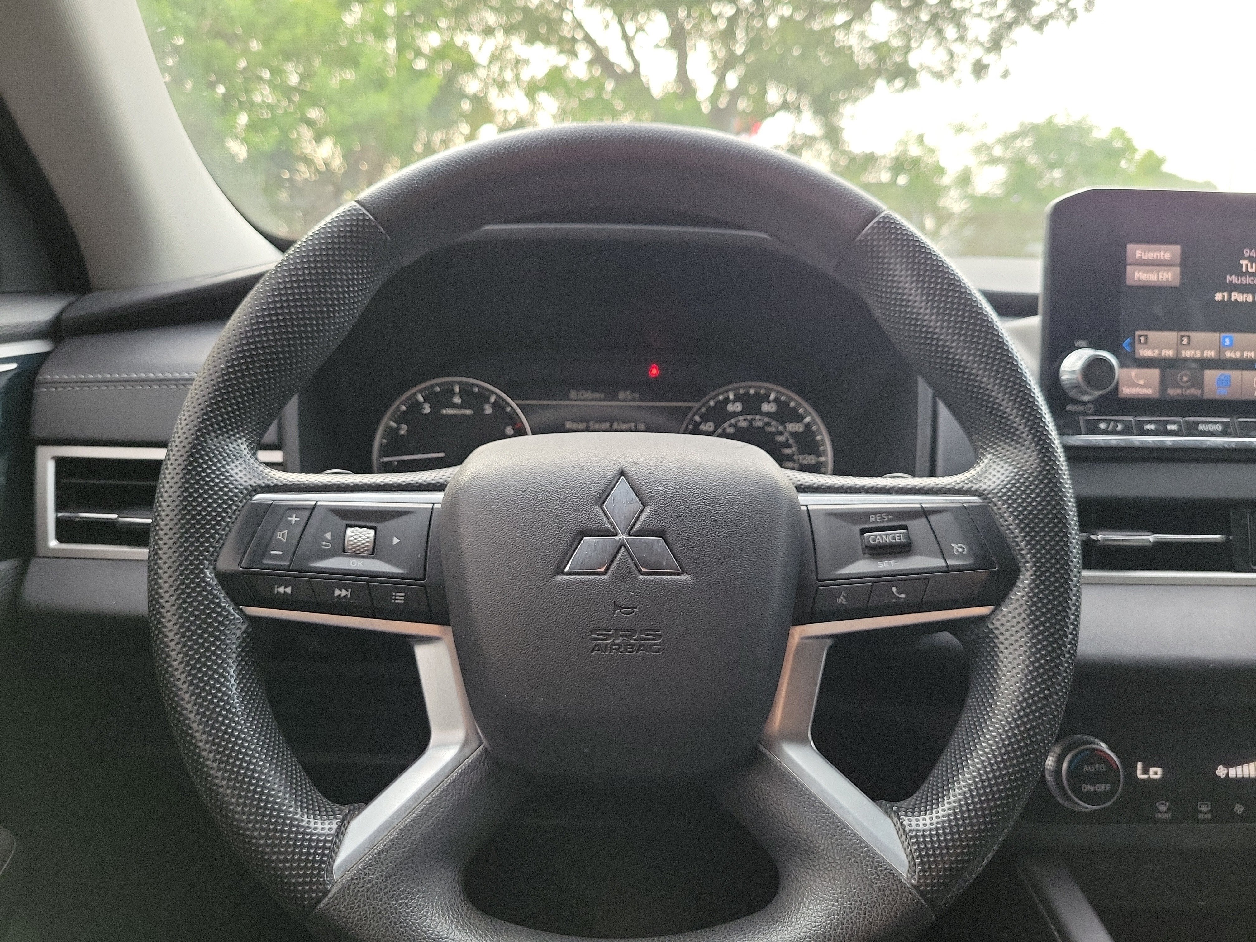 2022 Mitsubishi Outlander ES