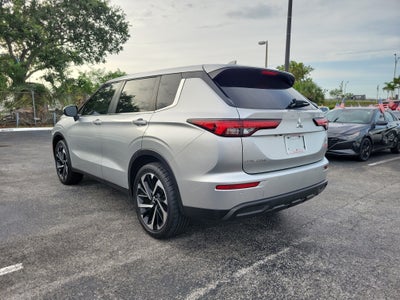2022 Mitsubishi Outlander ES