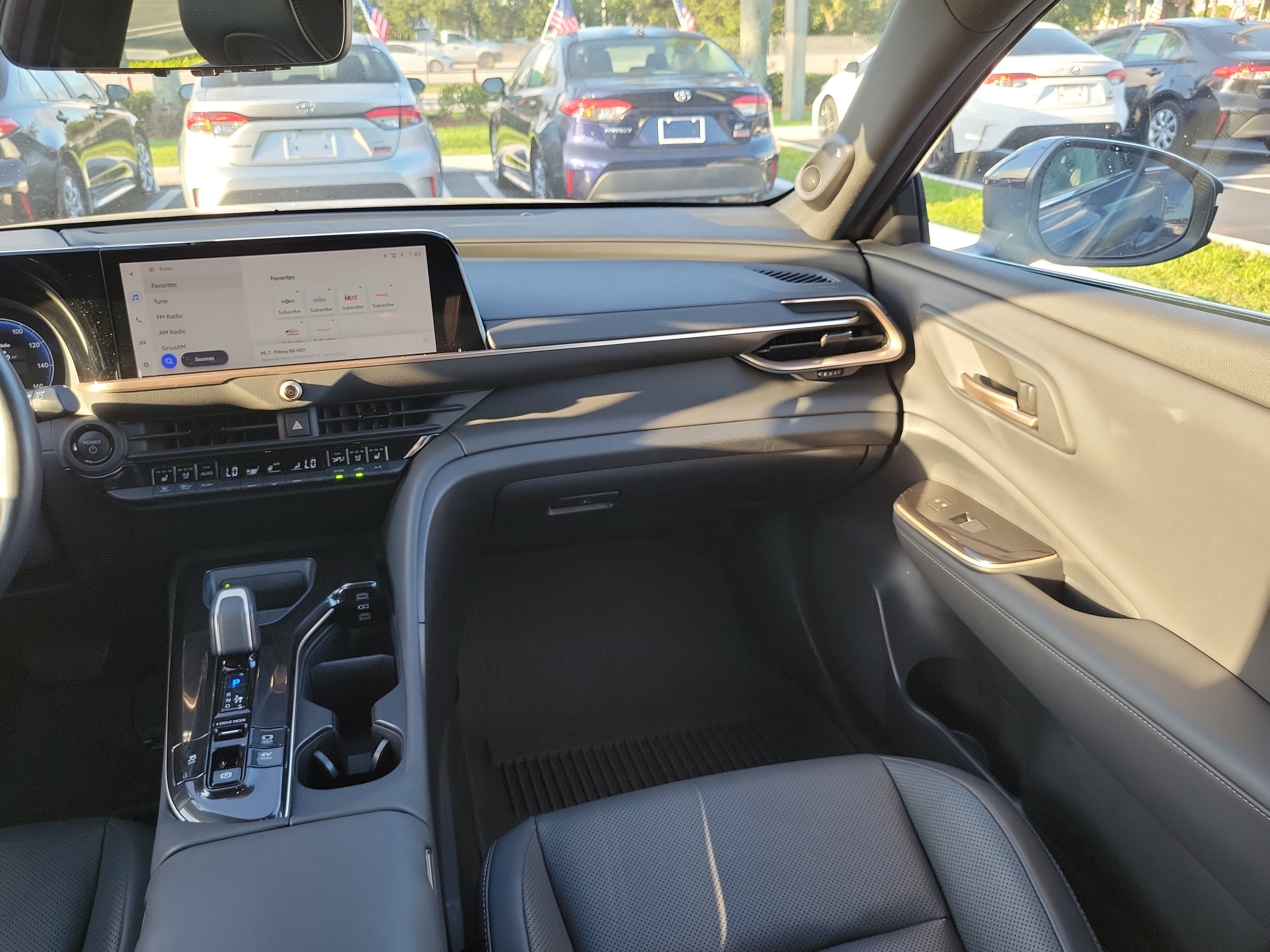 2025 Toyota Crown Signia Limited