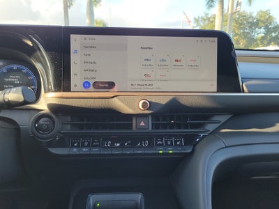 2025 Toyota Crown Signia Limited