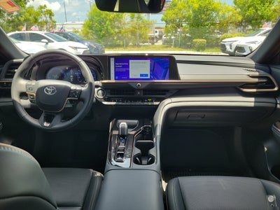 2025 Toyota Crown Signia Limited