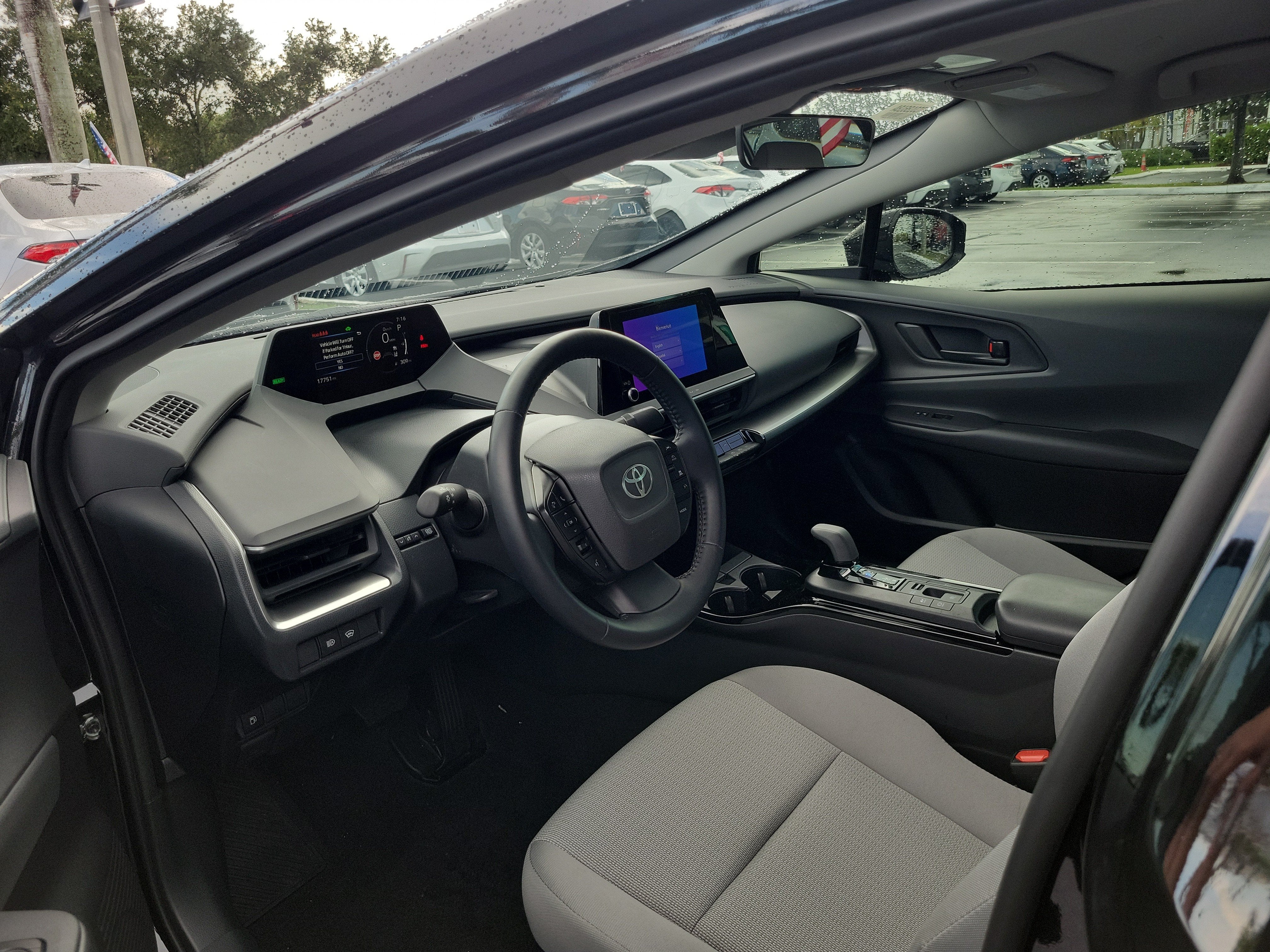 2025 Toyota Prius LE