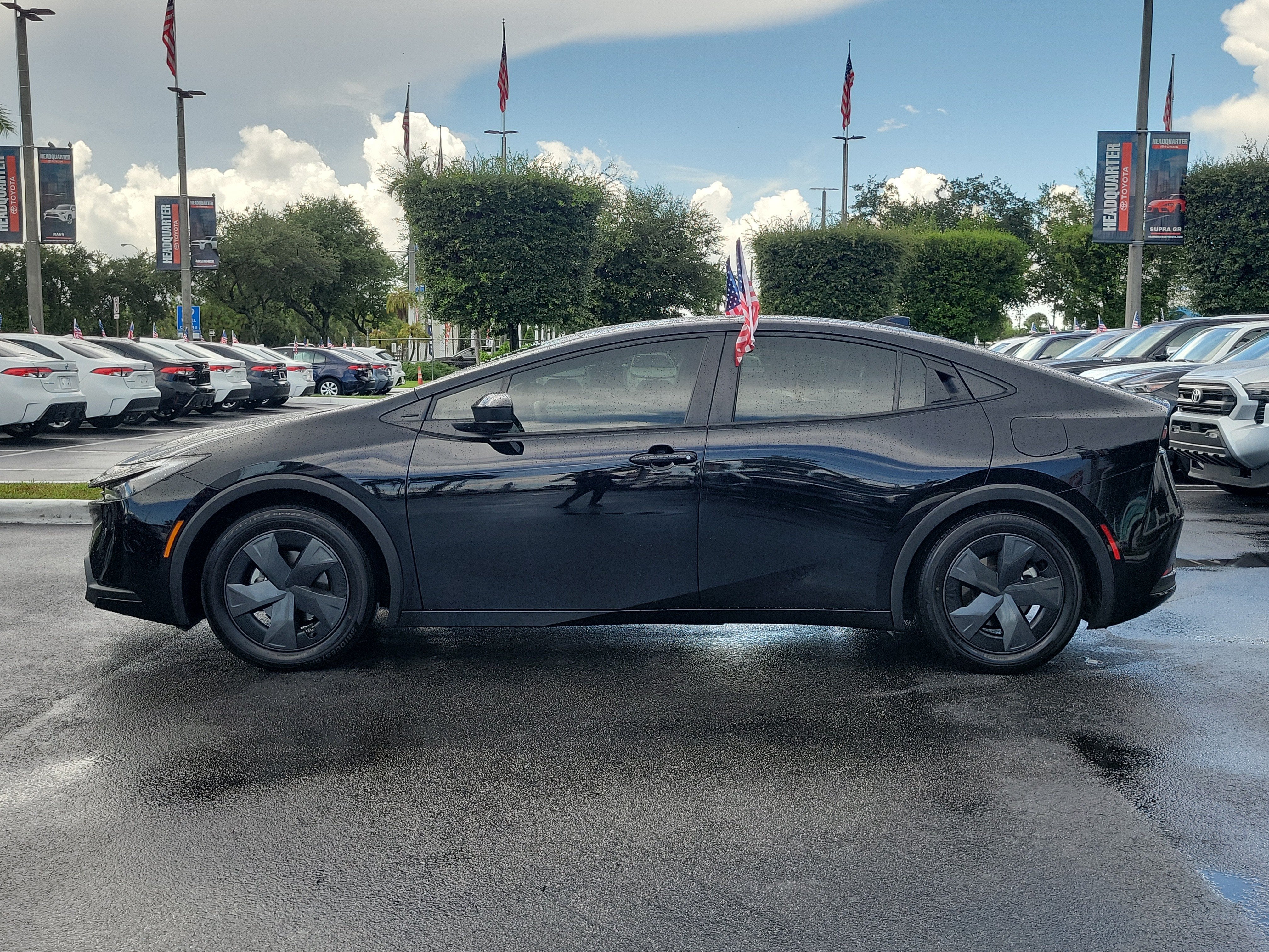 2025 Toyota Prius LE