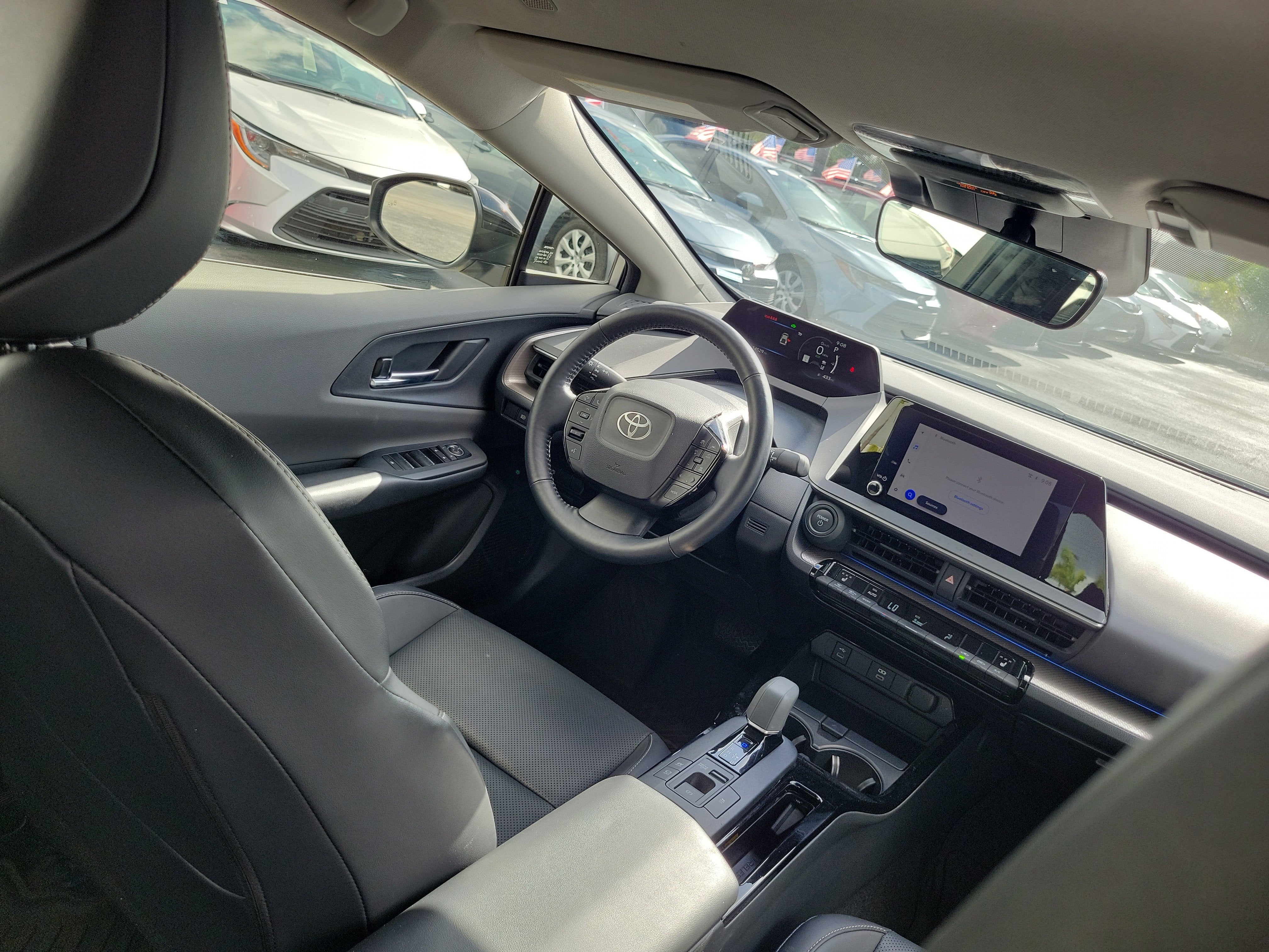 2025 Toyota Prius LE