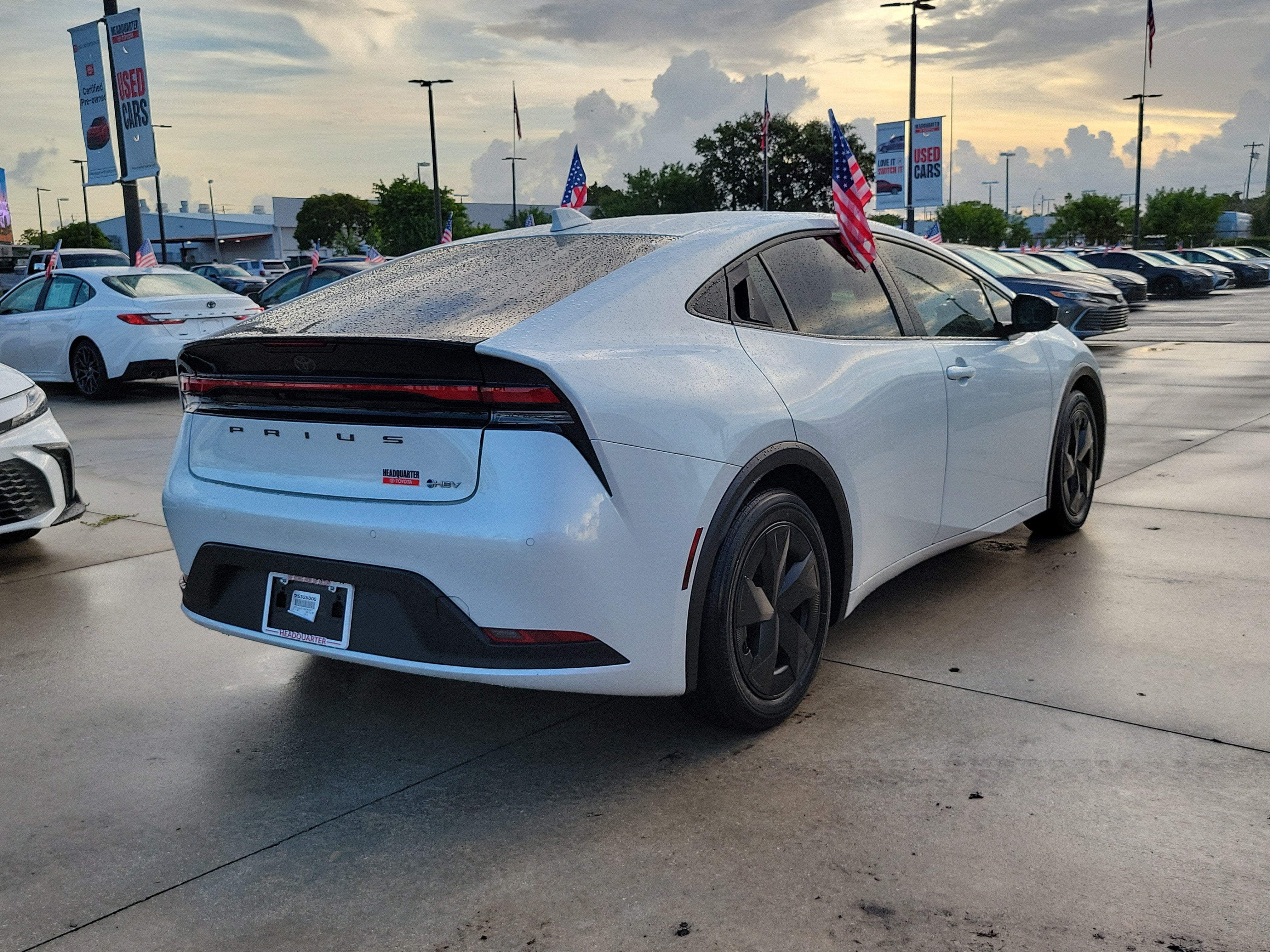 2025 Toyota Prius LE