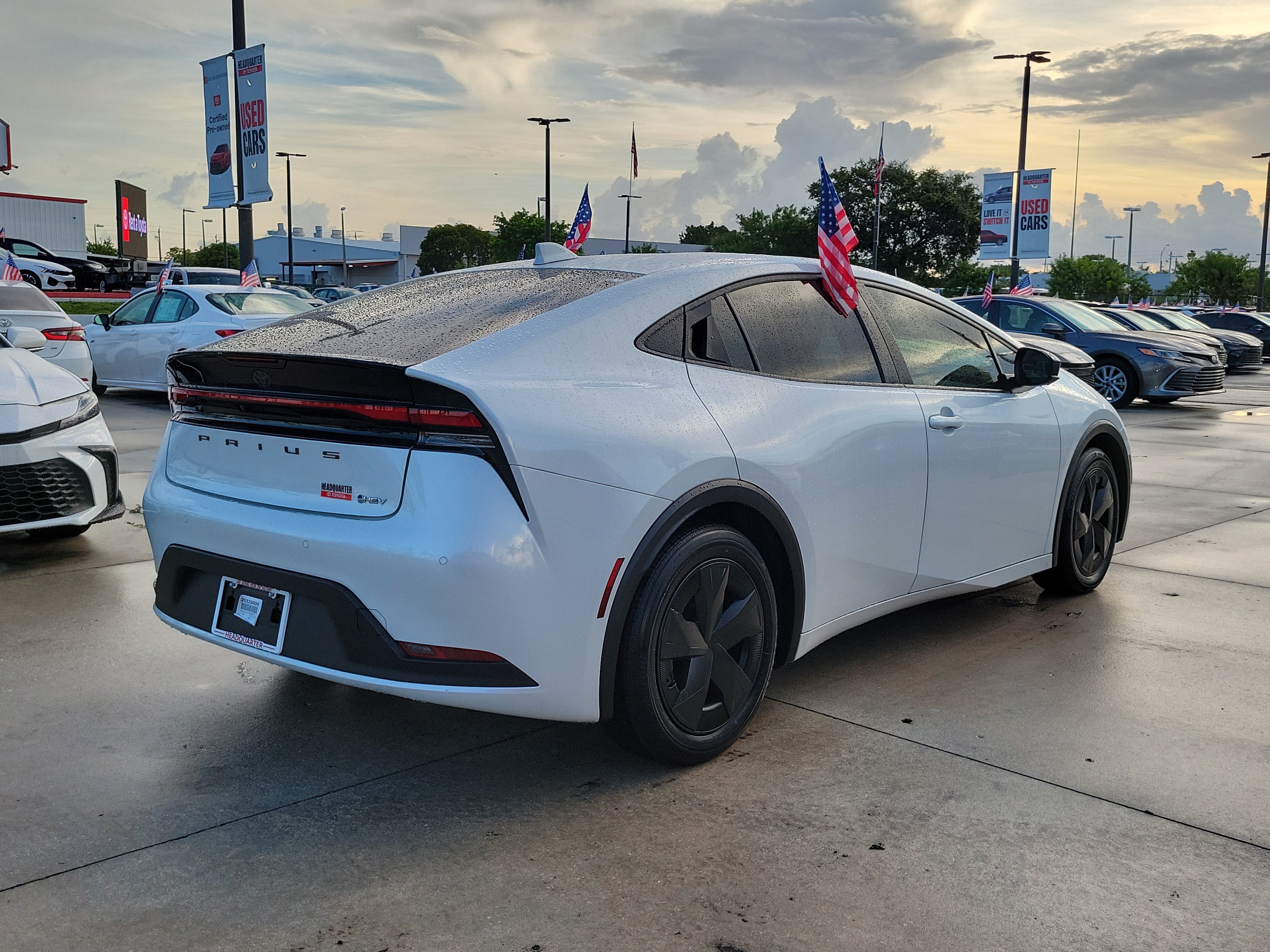 2025 Toyota Prius LE