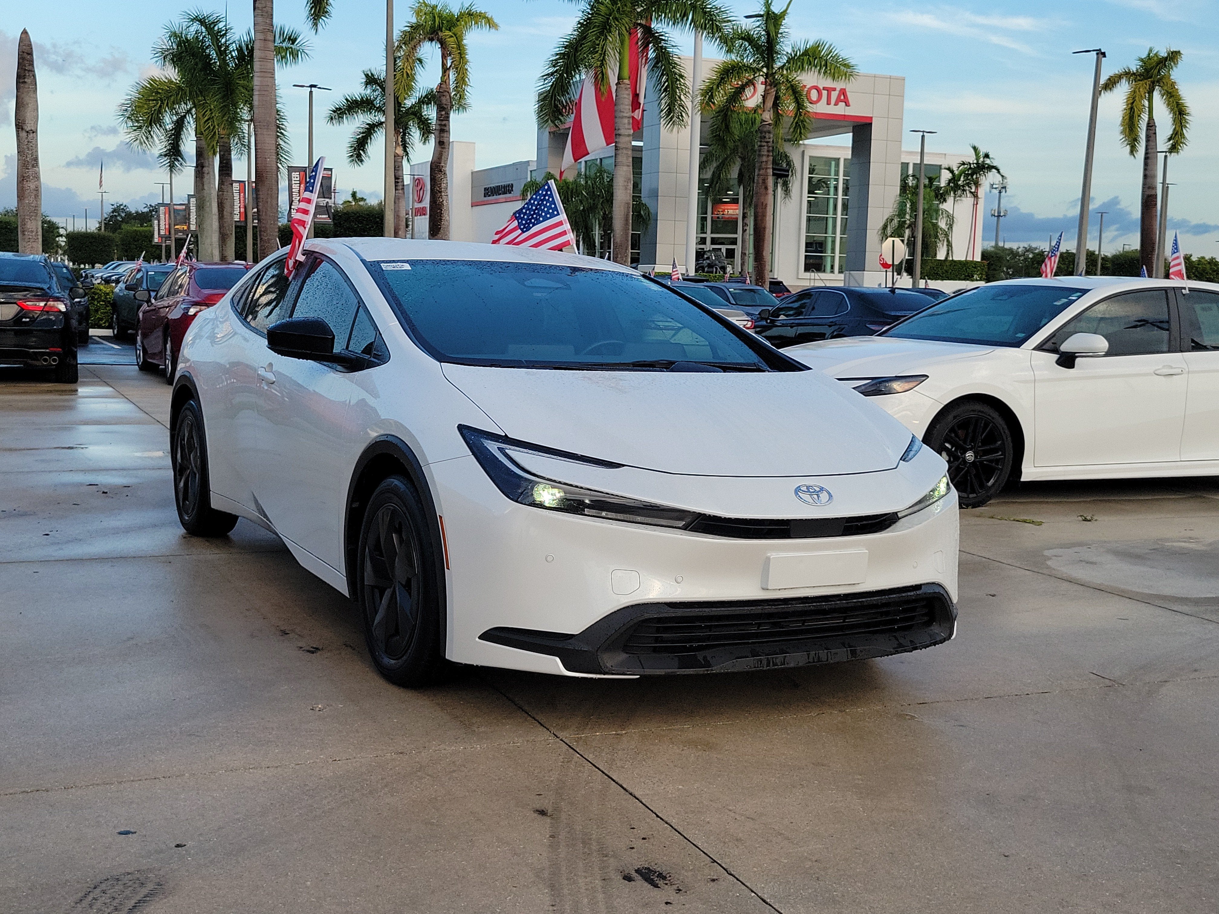 2025 Toyota Prius LE