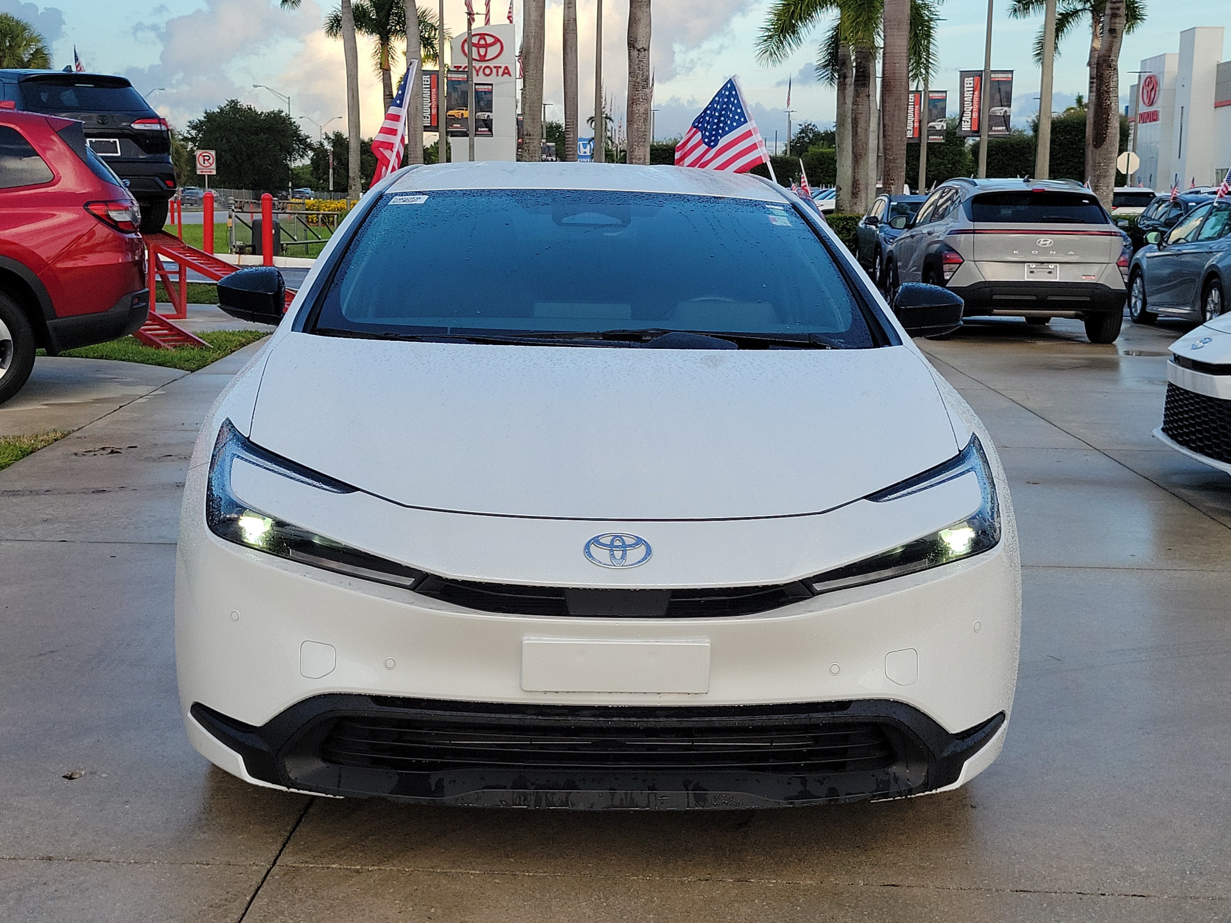 2025 Toyota Prius LE