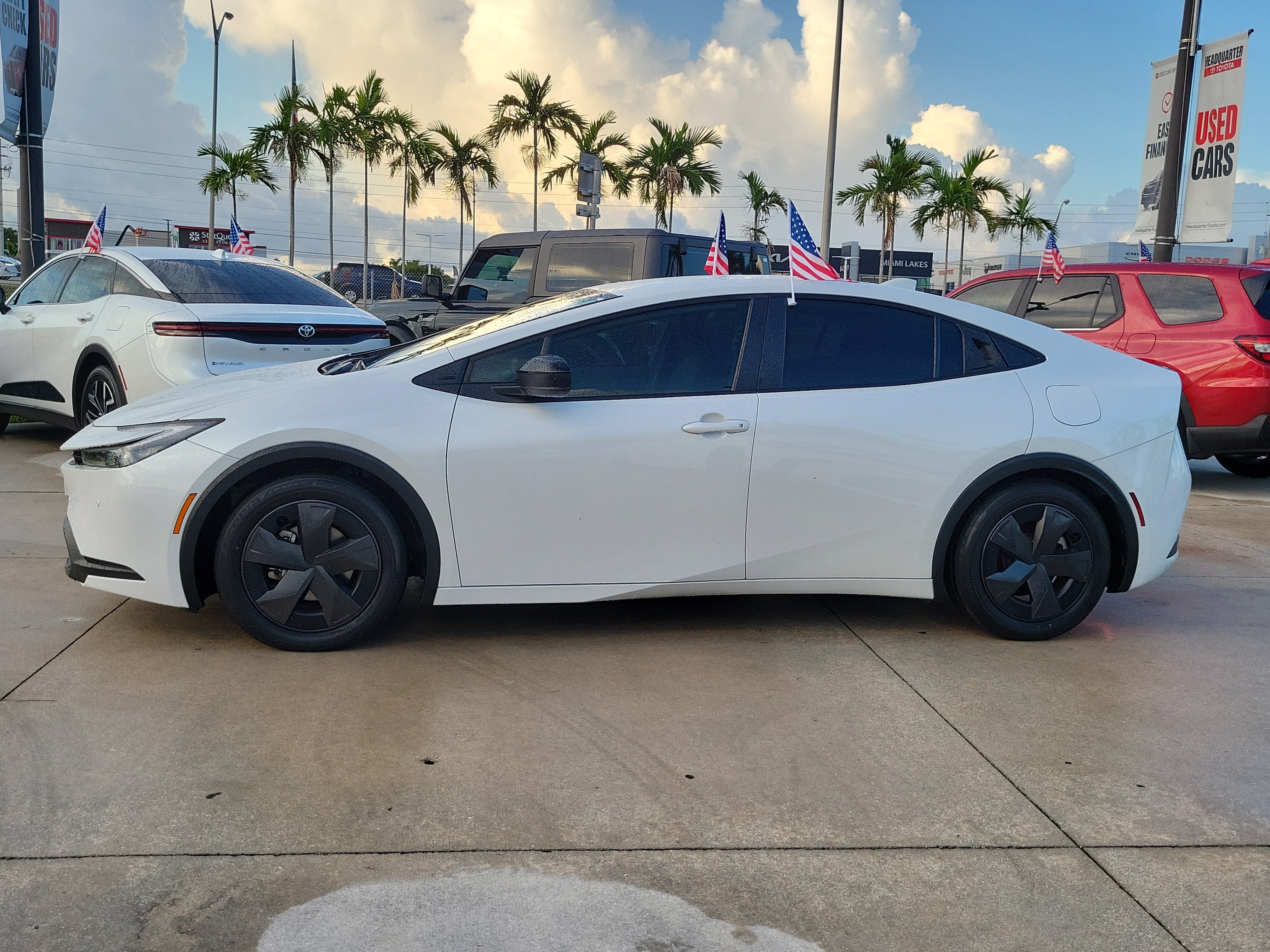 2025 Toyota Prius LE