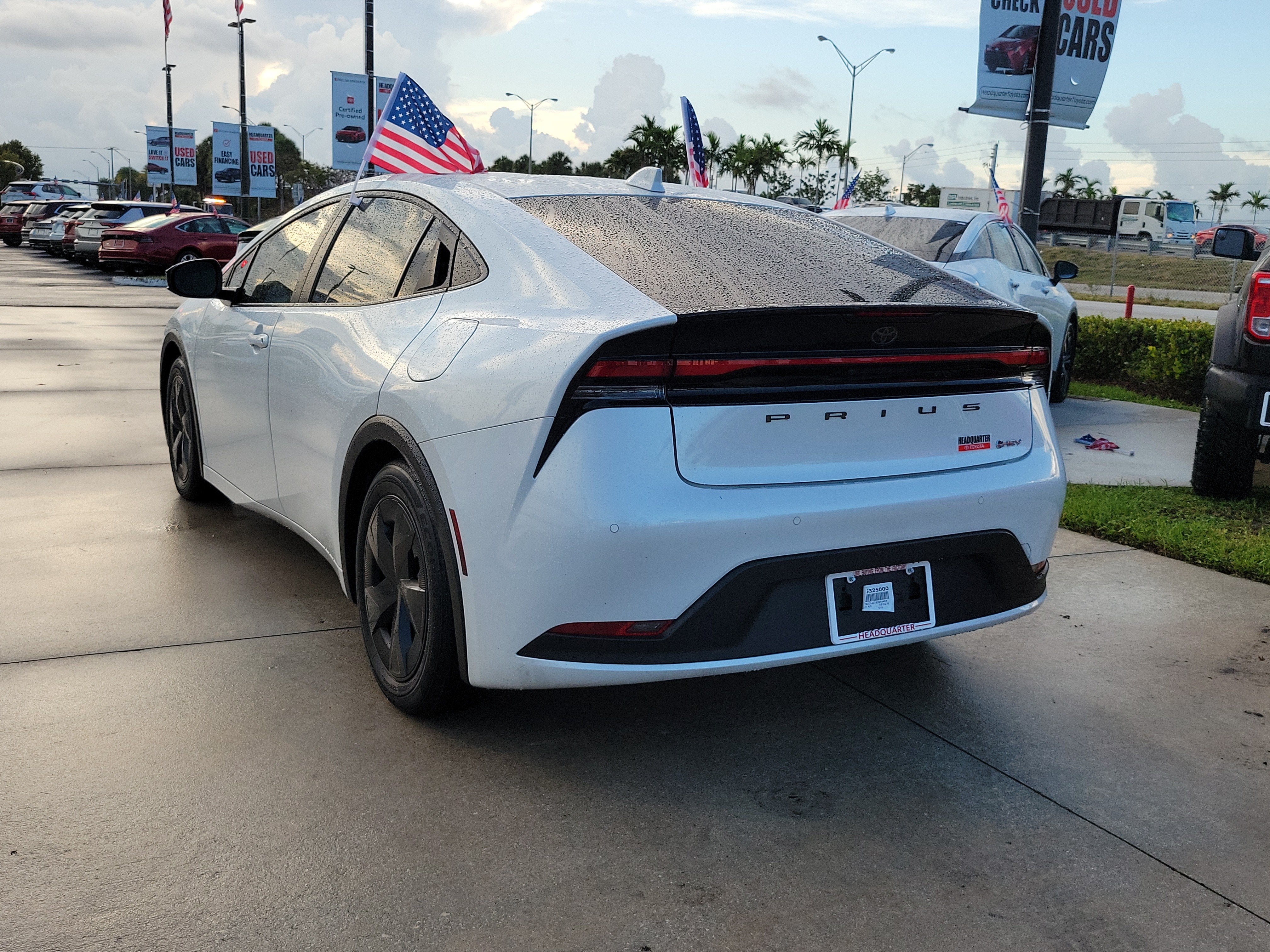 2025 Toyota Prius LE