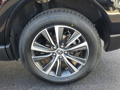 2024 Toyota Venza LE