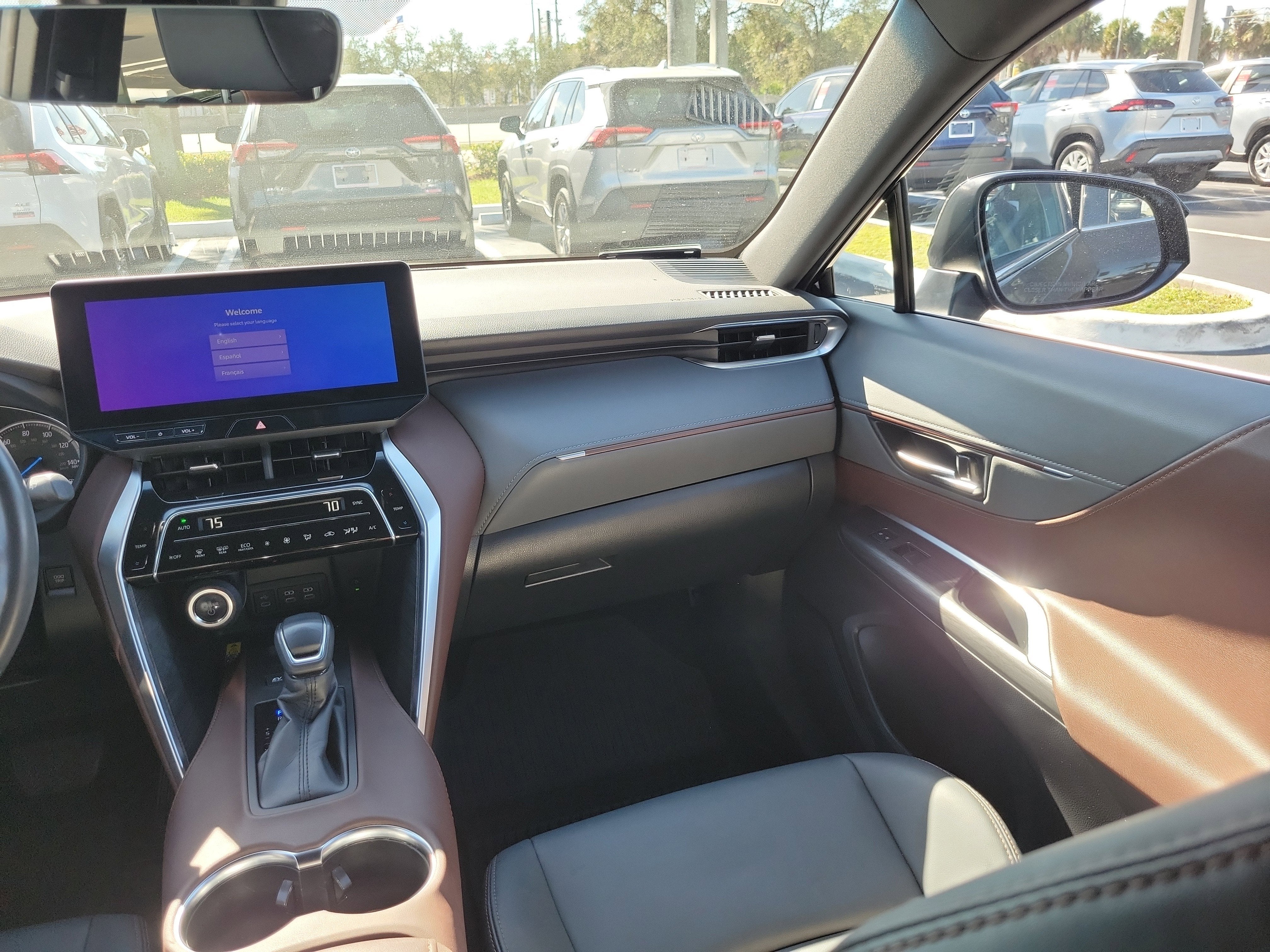 2024 Toyota Venza LE