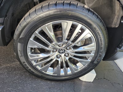 2024 Toyota Venza LE