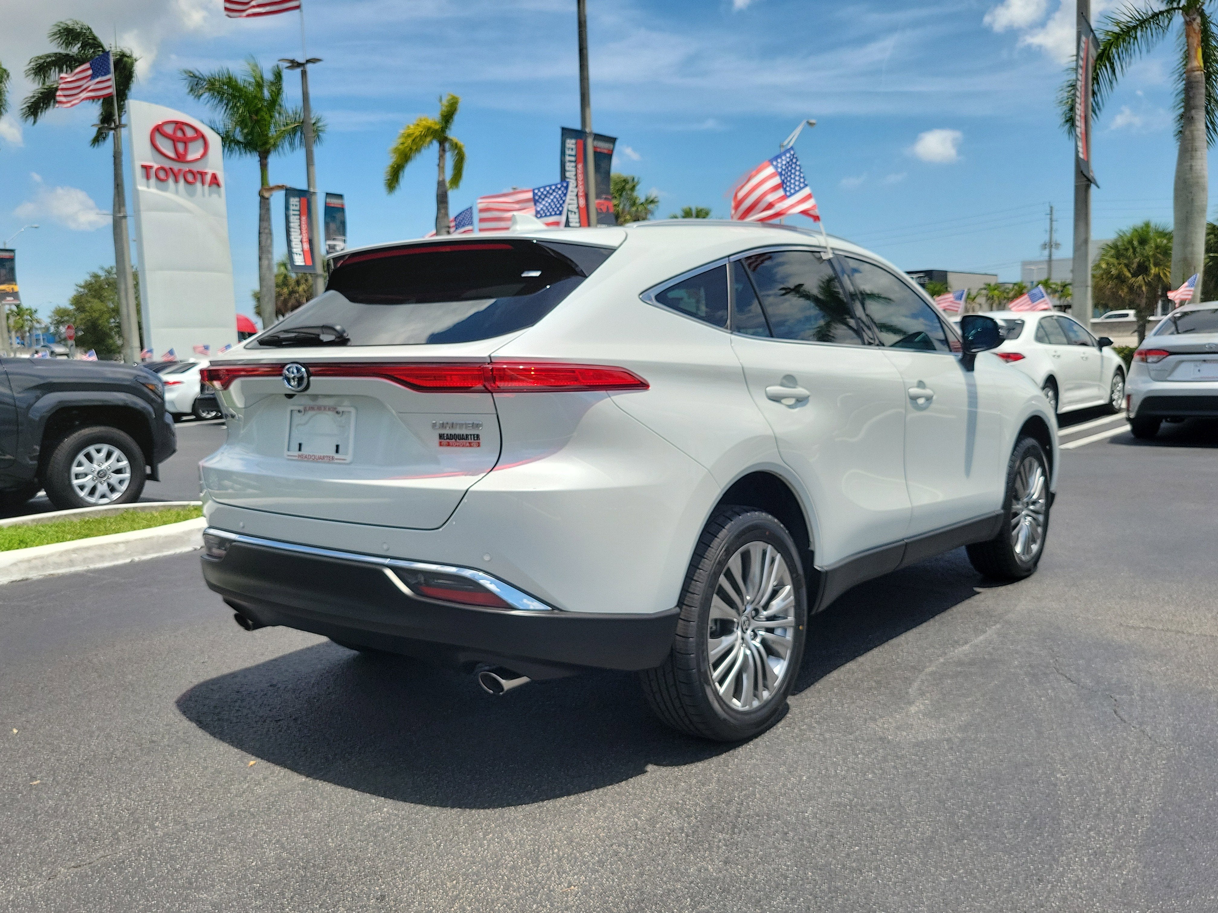 2023 Toyota Venza LE